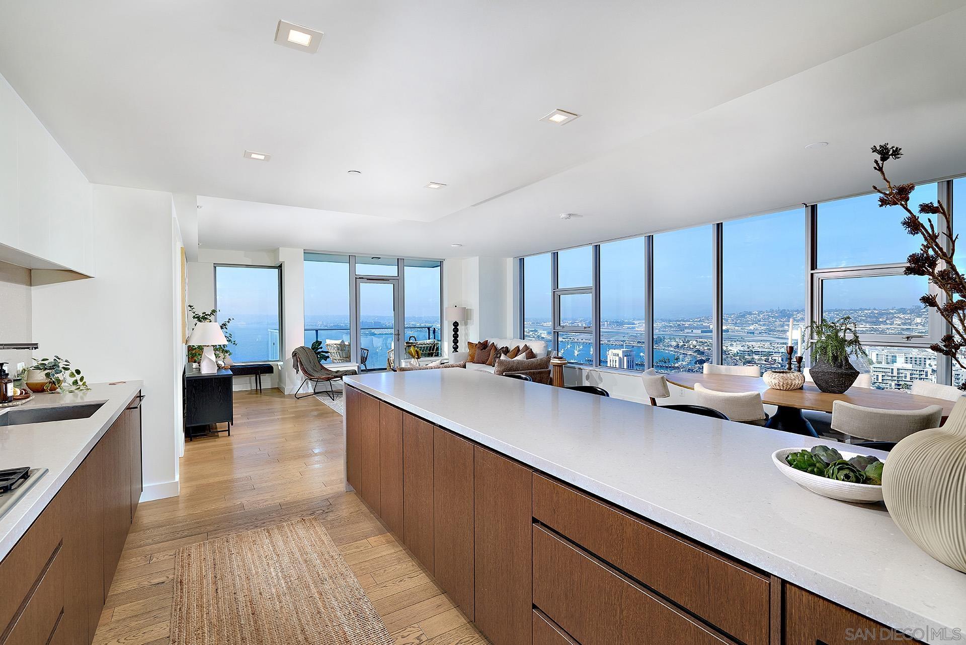 Detail Gallery Image 7 of 55 For 1388  Kettner Blvd  #2302,  San Diego,  CA 92101 - 3 Beds | 2 Baths