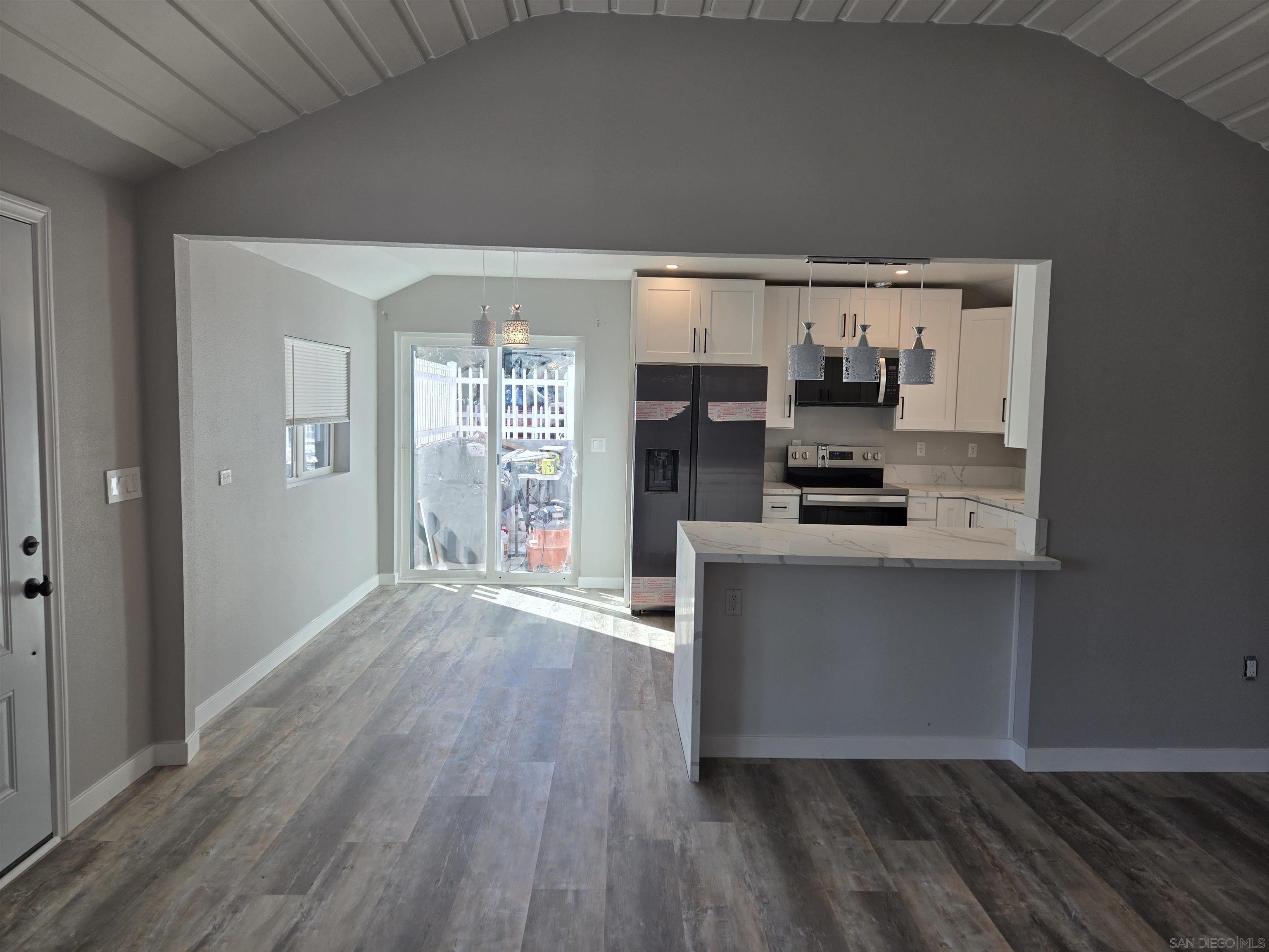 Detail Gallery Image 12 of 38 For 940-942 S Upas St, Escondido,  CA 92025 - – Beds | – Baths