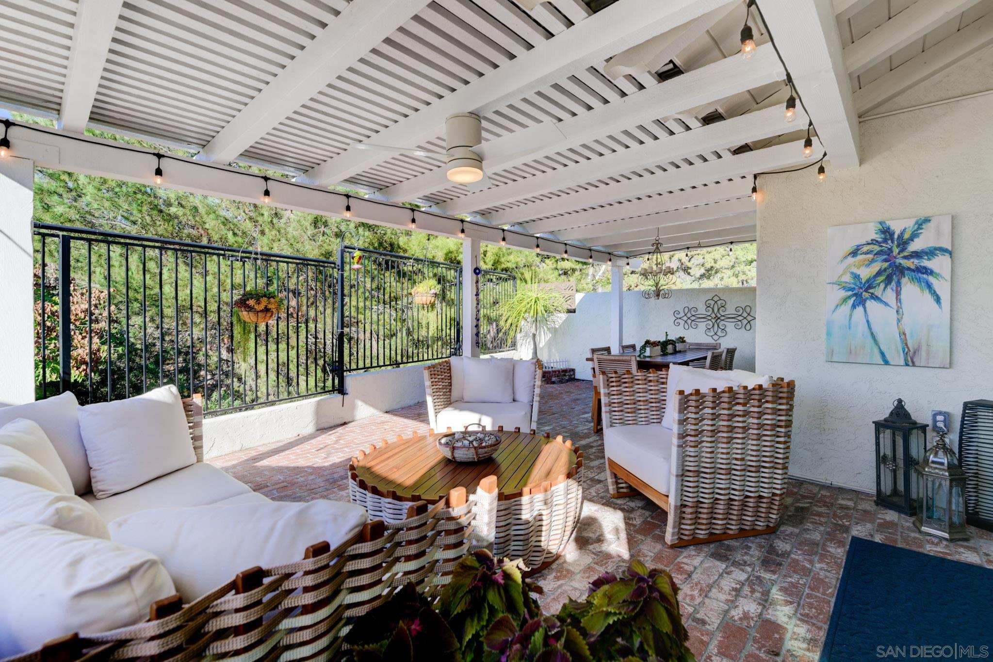 Detail Gallery Image 16 of 27 For 2227  Medina Gln, Escondido,  CA 92026 - 2 Beds | 2 Baths