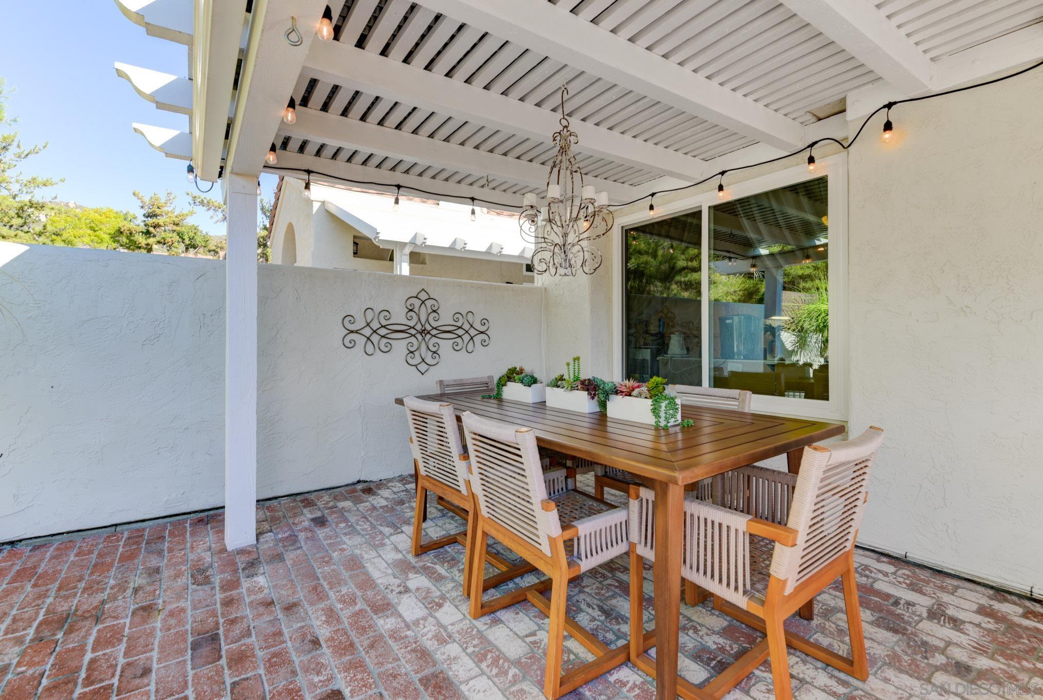 Detail Gallery Image 18 of 27 For 2227  Medina Gln, Escondido,  CA 92026 - 2 Beds | 2 Baths