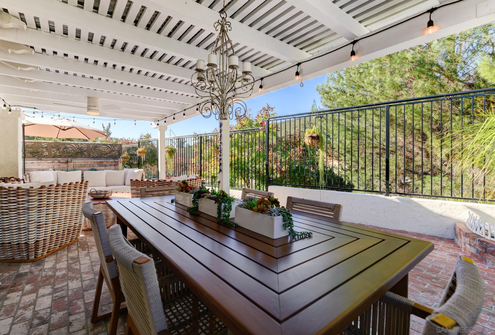 Detail Gallery Image 19 of 27 For 2227  Medina Gln, Escondido,  CA 92026 - 2 Beds | 2 Baths