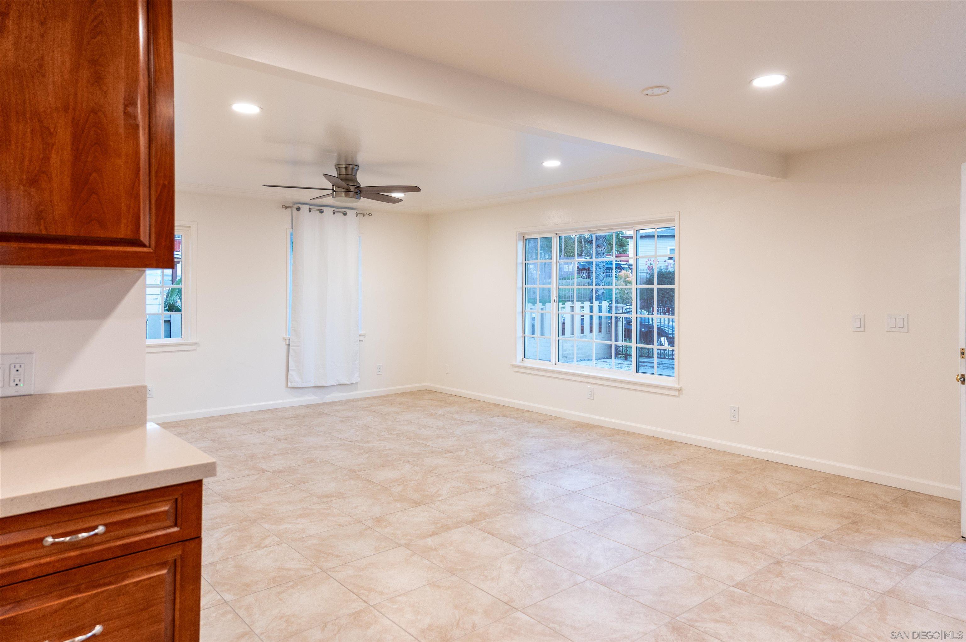 Detail Gallery Image 5 of 20 For 1309 E 1st Street, National City,  CA 91950 - 3 Beds | 1 Baths