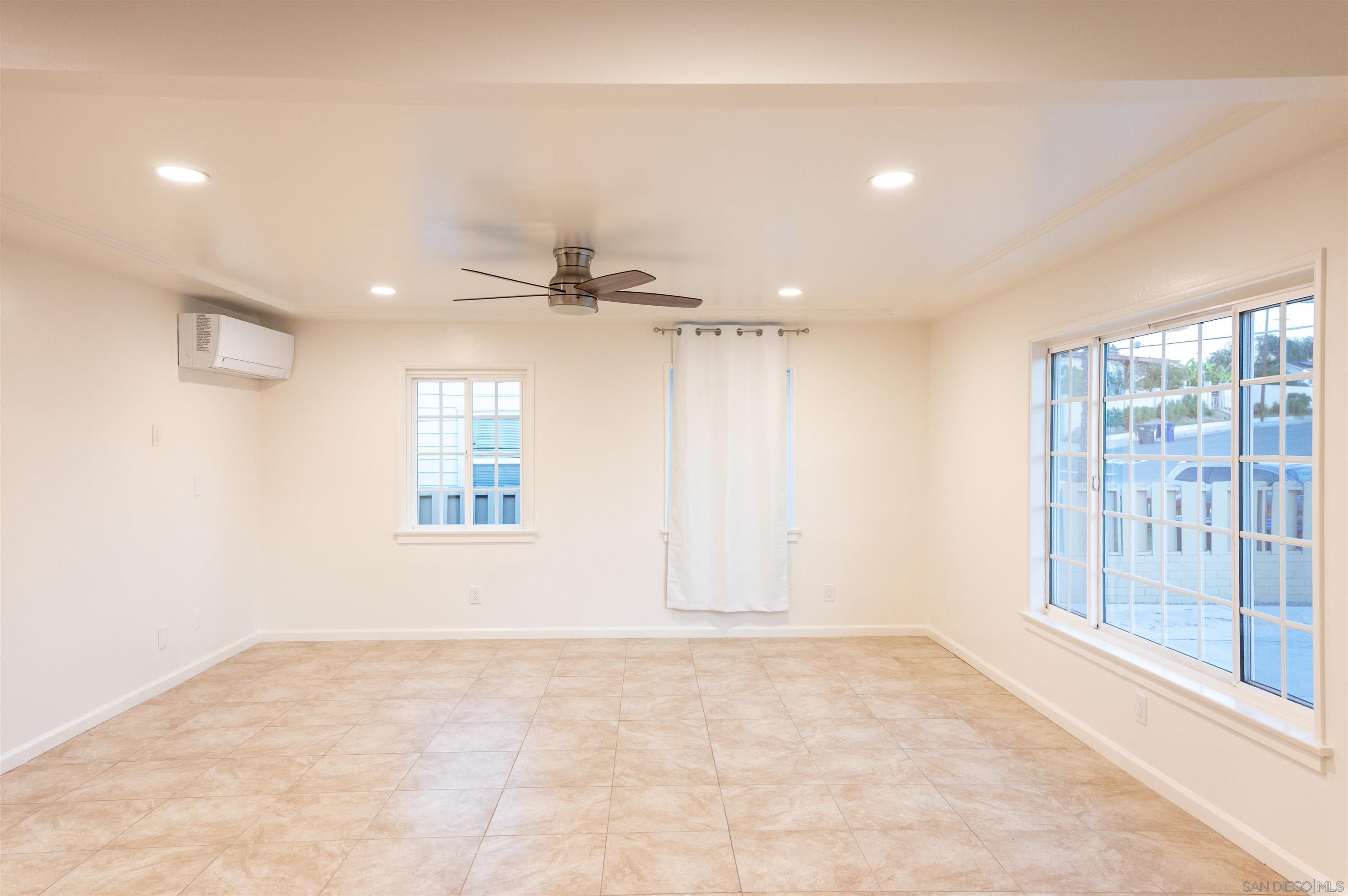 Detail Gallery Image 6 of 20 For 1309 E 1st Street, National City,  CA 91950 - 3 Beds | 1 Baths