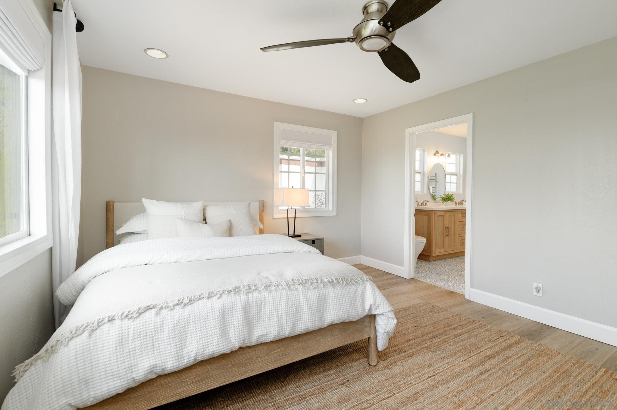 Detail Gallery Image 27 of 29 For 1129  Bonita Dr, Encinitas,  CA 92024 - 3 Beds | 3 Baths