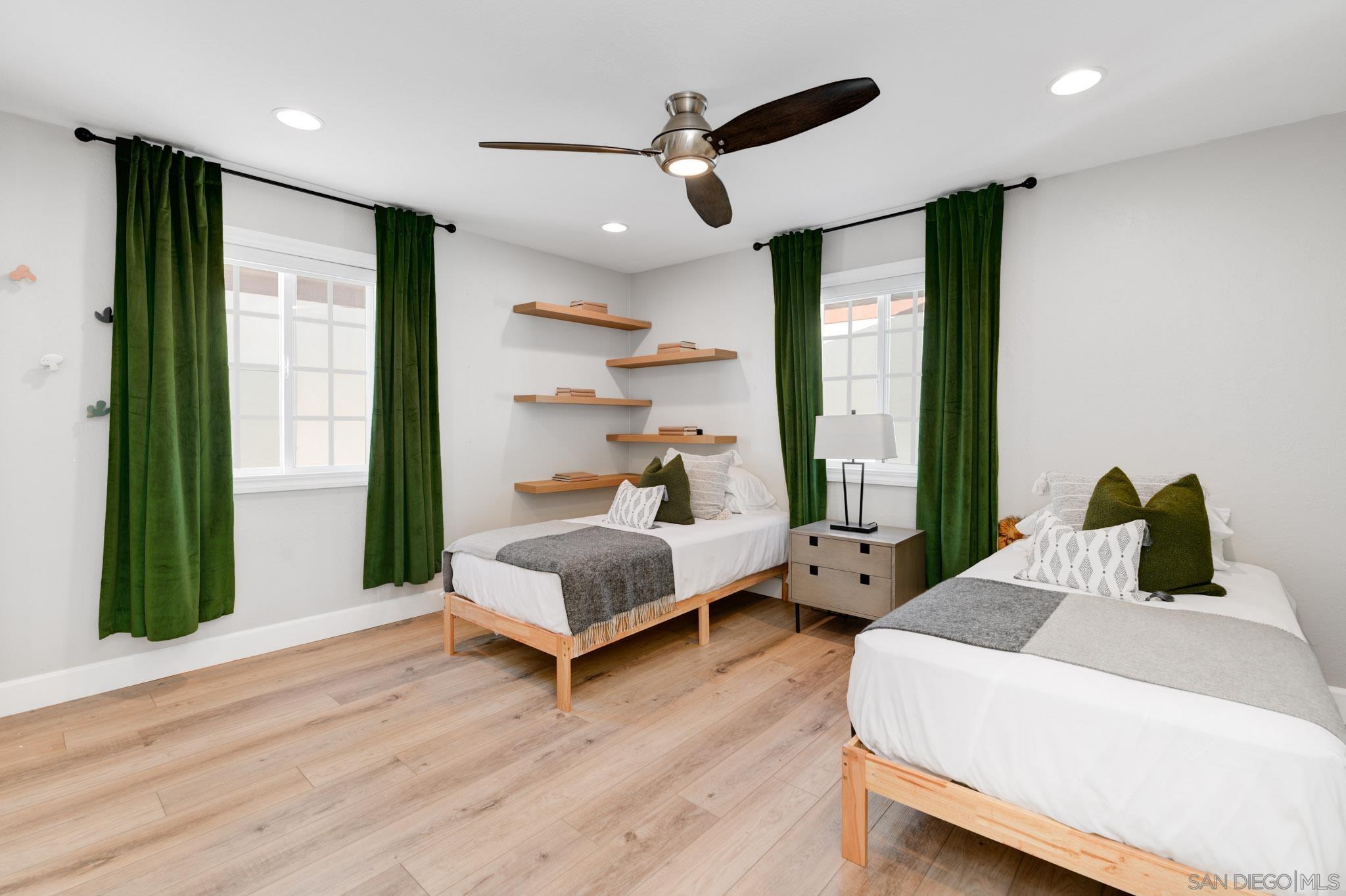 Detail Gallery Image 13 of 30 For 1129  Bonita Dr, Encinitas,  CA 92024 - – Beds | – Baths