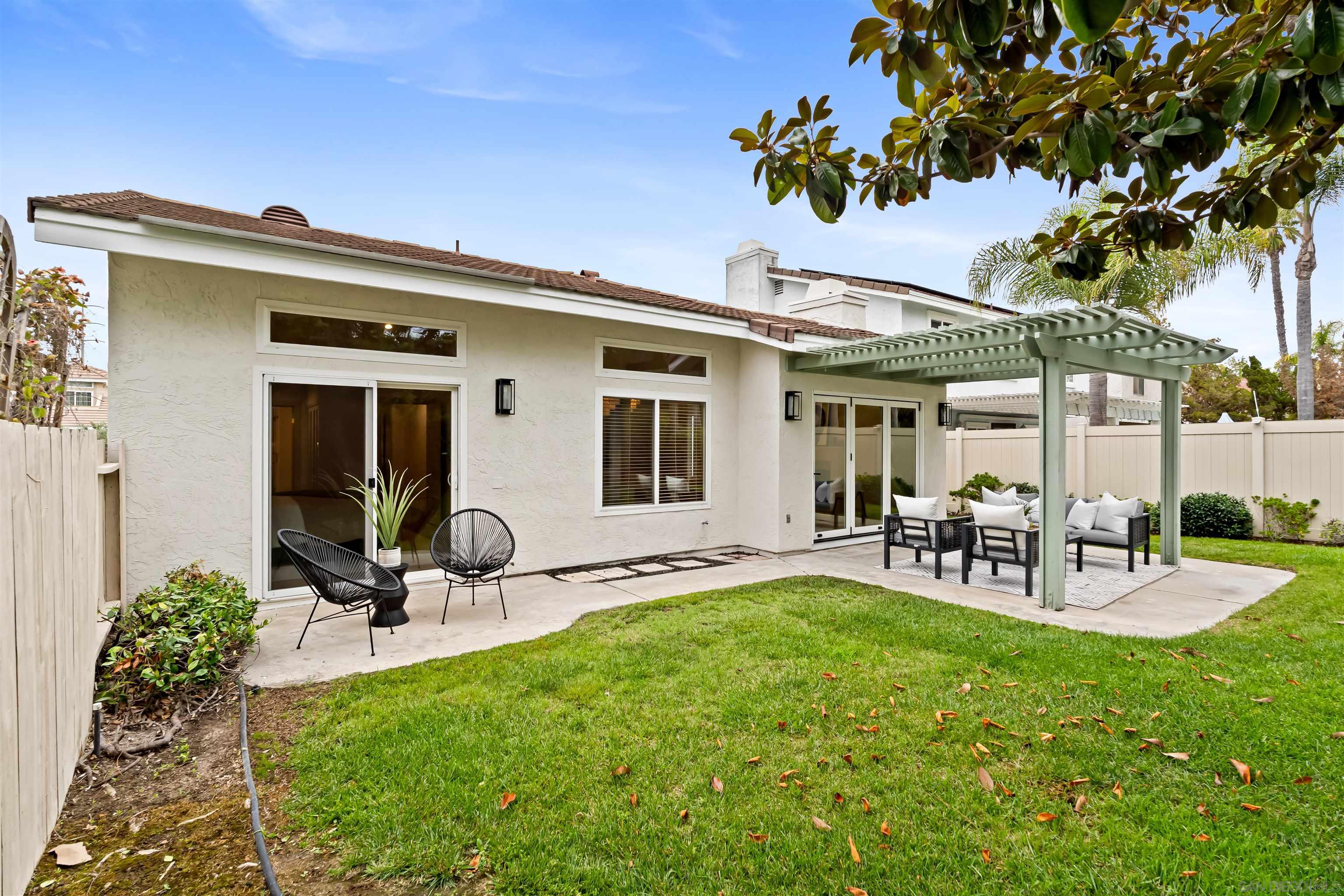 Detail Gallery Image 16 of 19 For 1617  Blossom Field Way, Encinitas,  CA 92024 - 3 Beds | 2 Baths