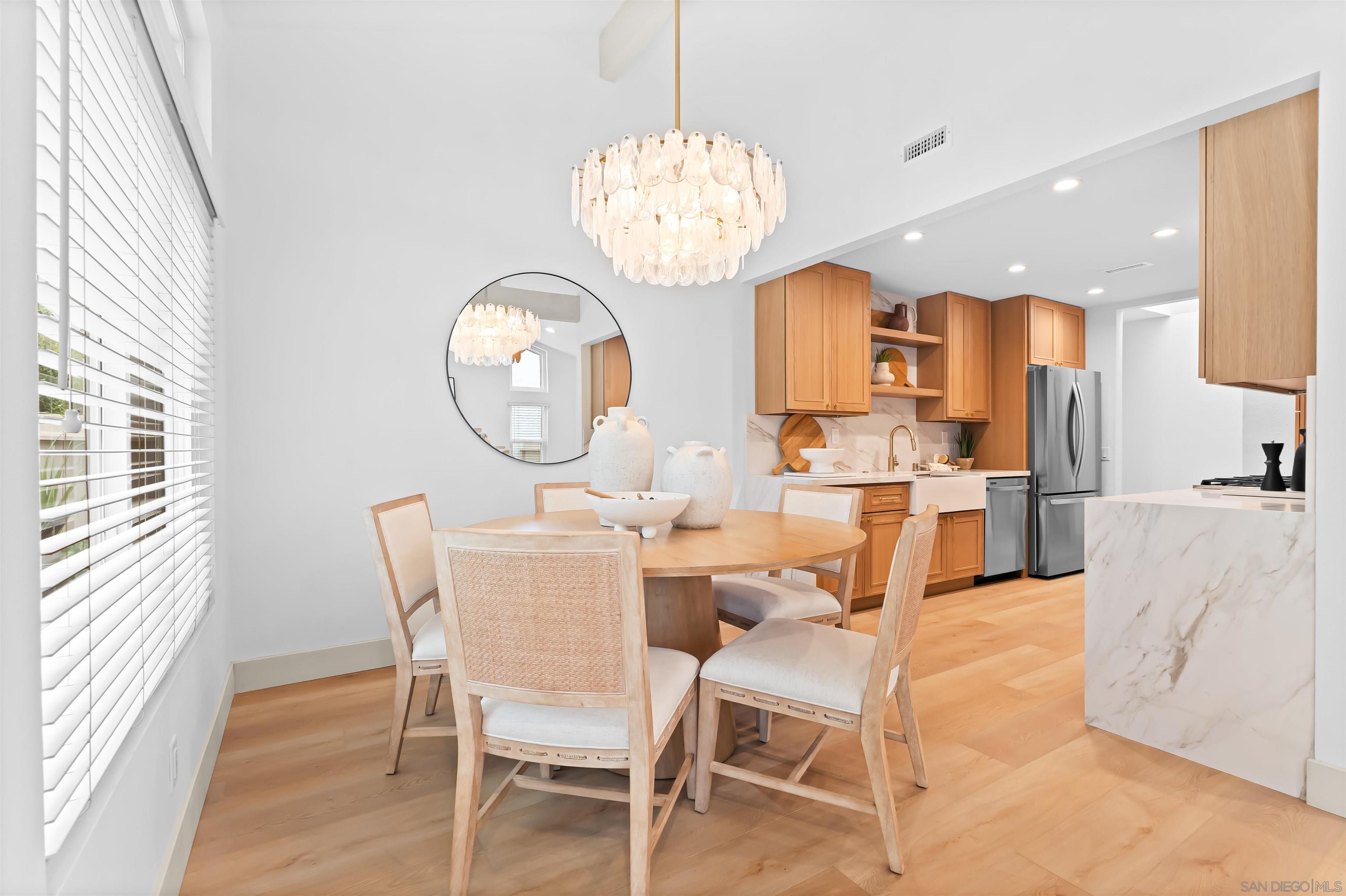 Detail Gallery Image 3 of 19 For 1617  Blossom Field Way, Encinitas,  CA 92024 - 3 Beds | 2 Baths