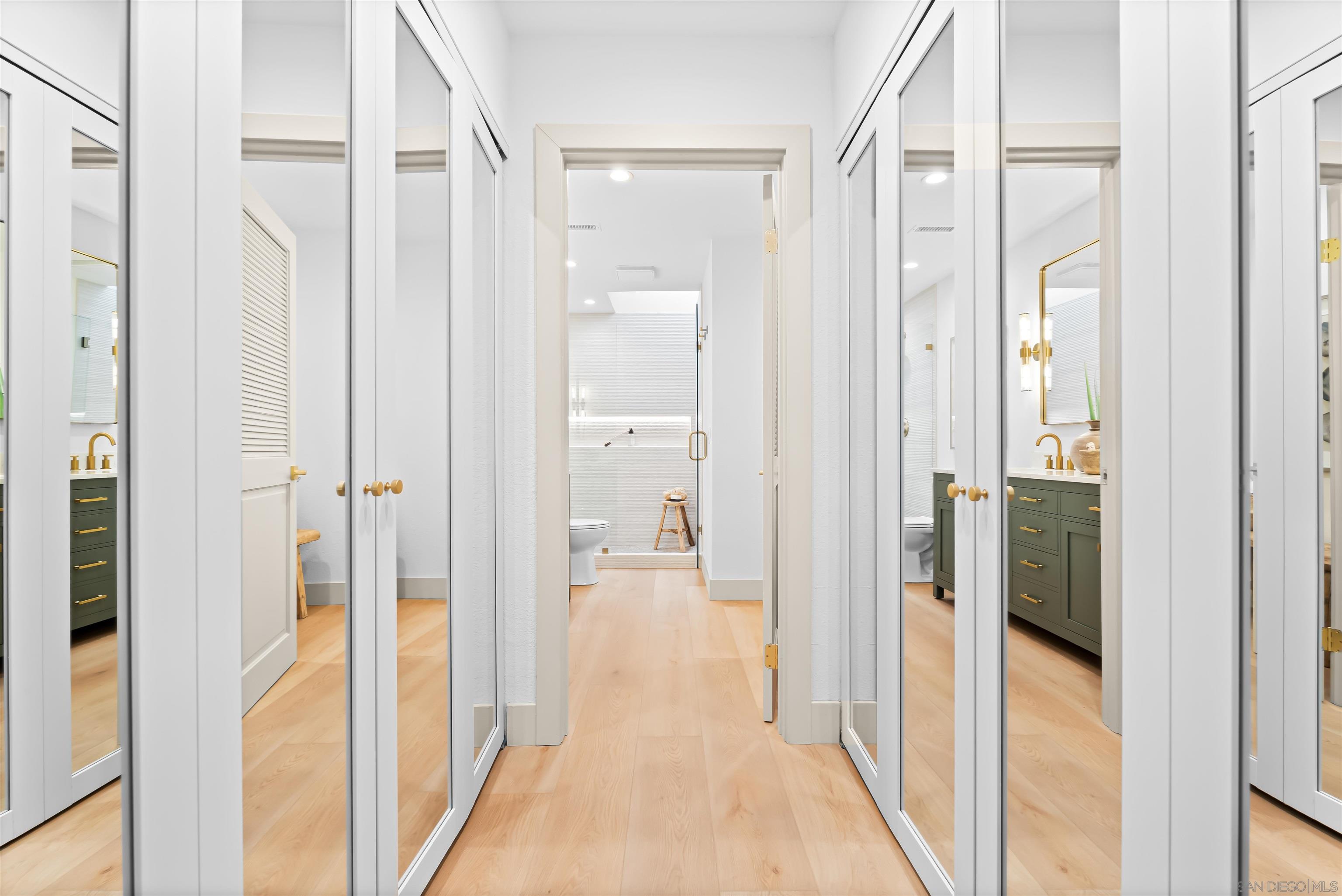 Detail Gallery Image 10 of 19 For 1617  Blossom Field Way, Encinitas,  CA 92024 - 3 Beds | 2 Baths