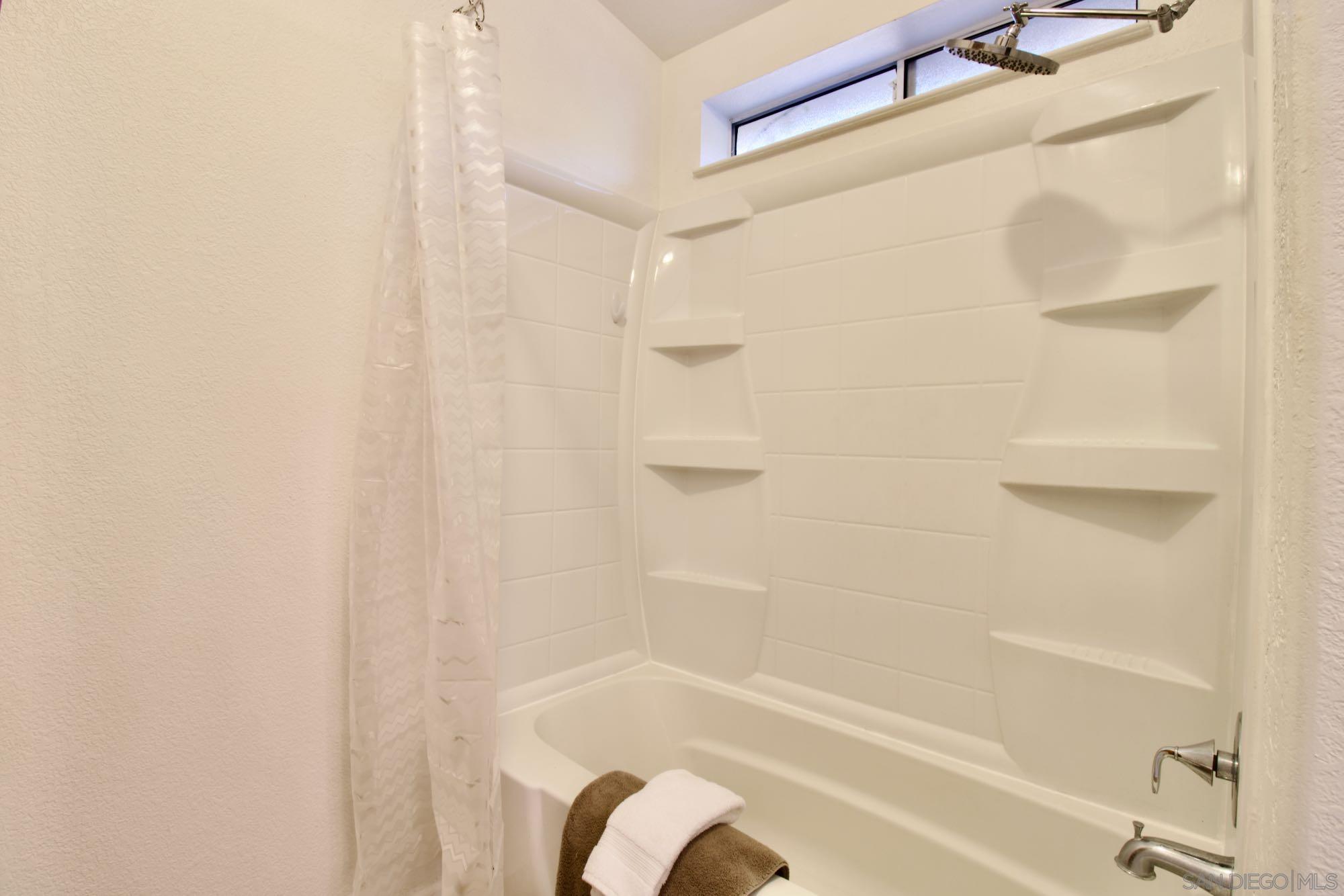 Detail Gallery Image 11 of 38 For 32137  Cerrada Del Coyote, Warner Springs,  CA 92086 - 3 Beds | 3 Baths