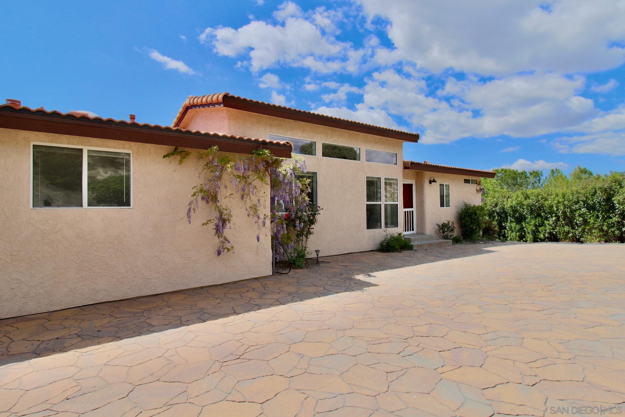 Detail Gallery Image 3 of 38 For 32137  Cerrada Del Coyote, Warner Springs,  CA 92086 - 3 Beds | 3 Baths