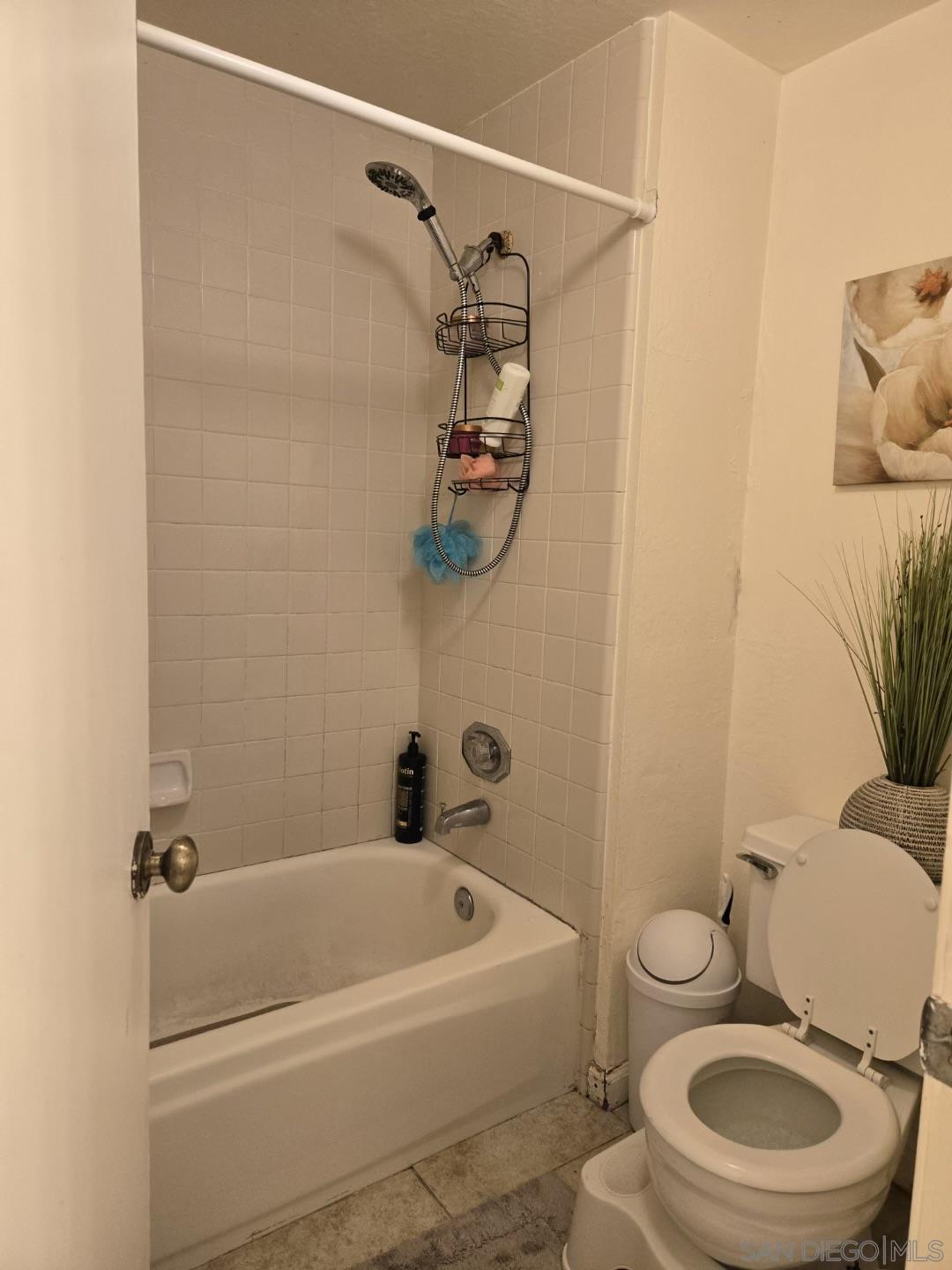 Detail Gallery Image 5 of 10 For 3784  Stoneglen  #N,  San Pablo,  CA 94806 - 1 Beds | 1 Baths