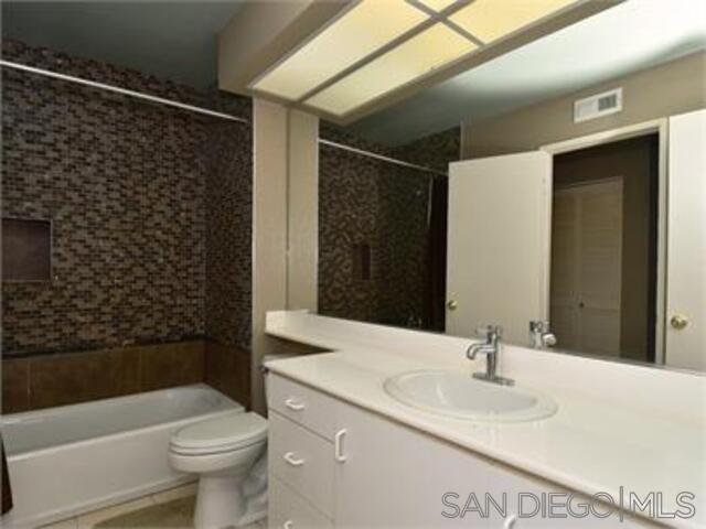 Detail Gallery Image 3 of 9 For 2191  Cabo Bahia, Chula Vista,  CA 91914 - 2 Beds | 2 Baths