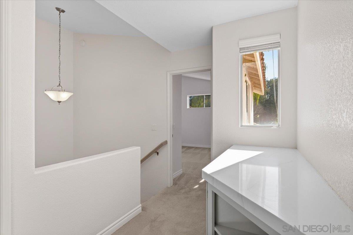 Detail Gallery Image 12 of 37 For 16156  Avenida Venusto  #2,  San Diego,  CA 92128 - 3 Beds | 2/1 Baths