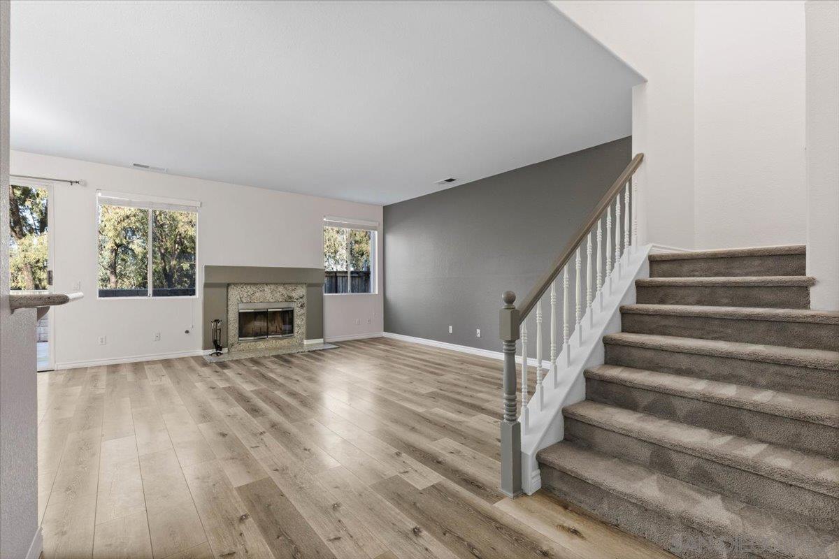 Detail Gallery Image 3 of 37 For 16156  Avenida Venusto  #2,  San Diego,  CA 92128 - 3 Beds | 2/1 Baths