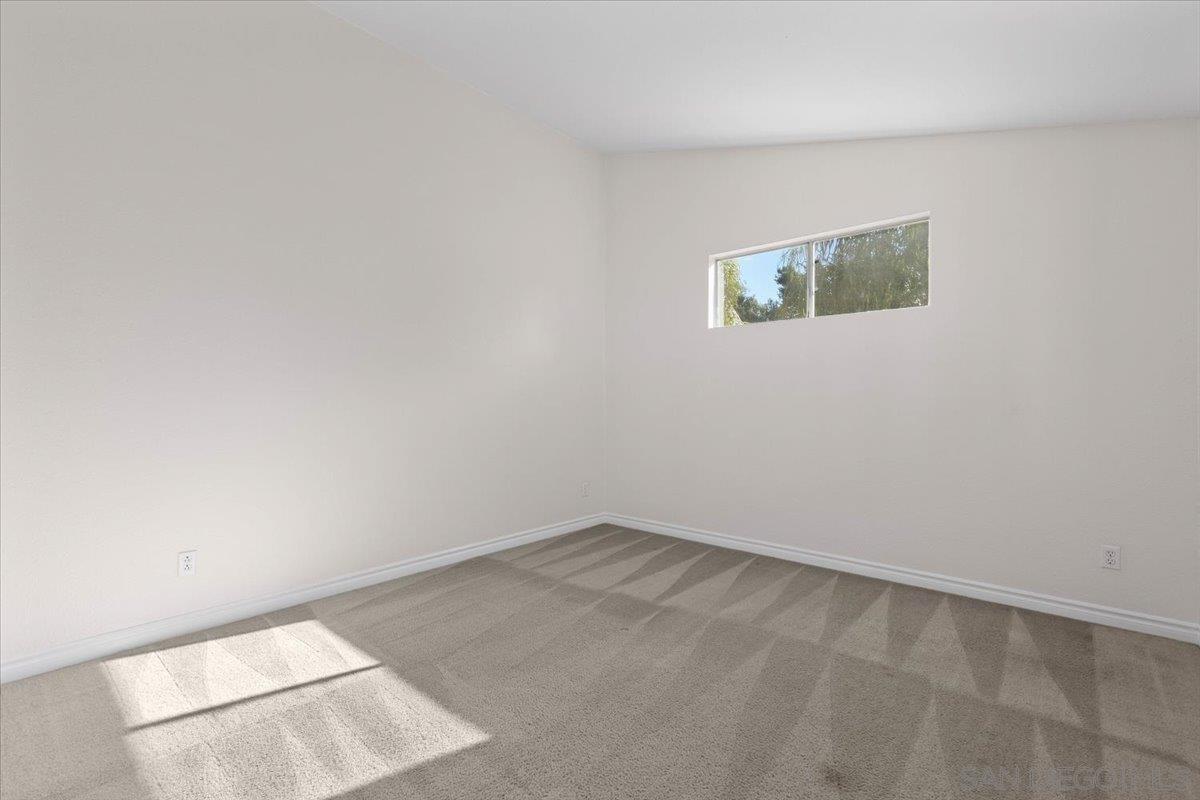 Detail Gallery Image 23 of 37 For 16156  Avenida Venusto  #2,  San Diego,  CA 92128 - 3 Beds | 2/1 Baths