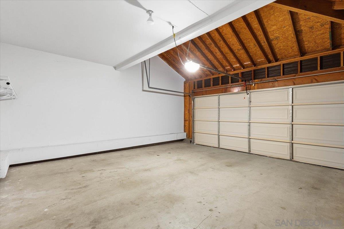 Detail Gallery Image 26 of 37 For 16156  Avenida Venusto  #2,  San Diego,  CA 92128 - 3 Beds | 2/1 Baths