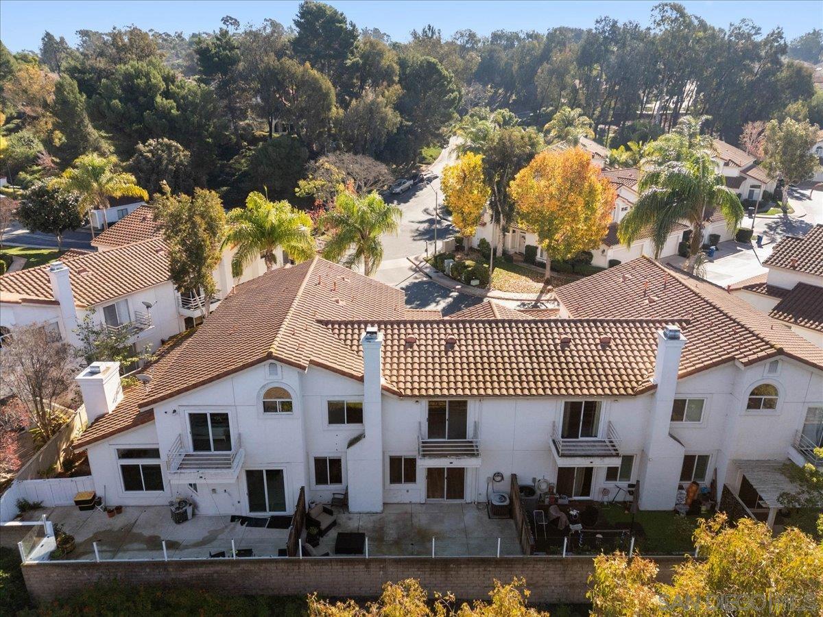 Detail Gallery Image 34 of 37 For 16156  Avenida Venusto  #2,  San Diego,  CA 92128 - 3 Beds | 2/1 Baths