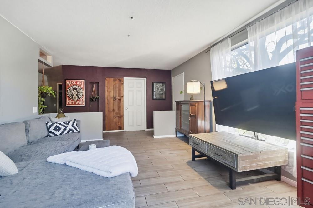 Detail Gallery Image 13 of 41 For 10781  Caminito Bravura, San Diego,  CA 92108 - 4 Beds | 2 Baths