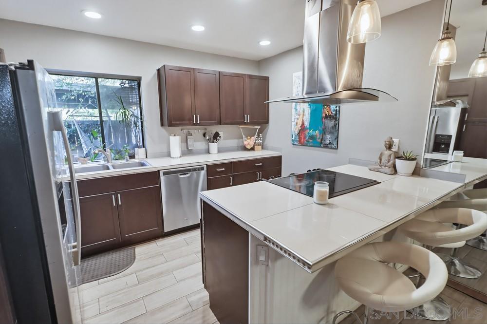 Detail Gallery Image 20 of 41 For 10781  Caminito Bravura, San Diego,  CA 92108 - 4 Beds | 2 Baths