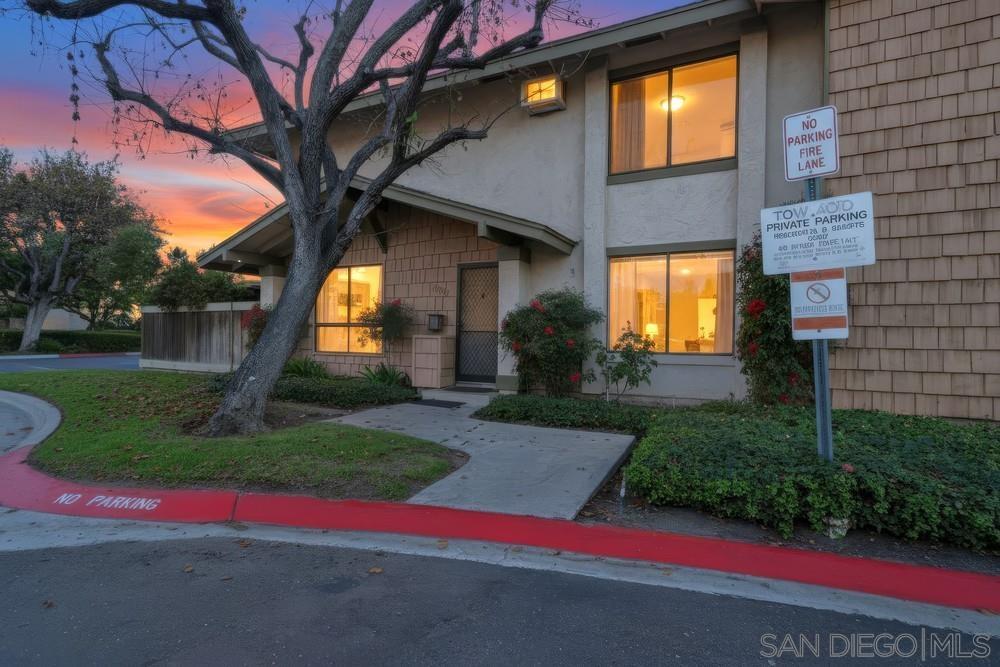 Detail Gallery Image 6 of 41 For 10781  Caminito Bravura, San Diego,  CA 92108 - 4 Beds | 2 Baths