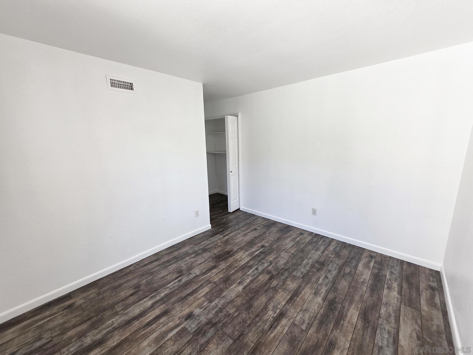 Detail Gallery Image 17 of 29 For 2230  Ledgeview Ln, Spring Valley,  CA 91977 - 4 Beds | 2 Baths