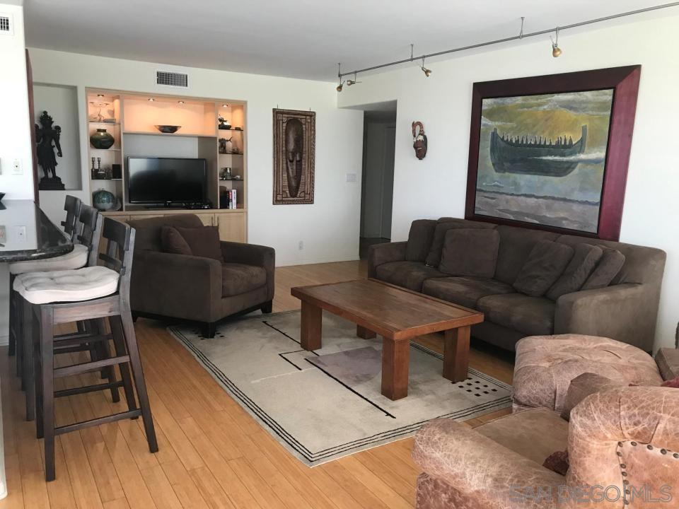 Detail Gallery Image 5 of 11 For 1720  Avenida Del Mundo  602, Coronado,  CA 92118 - 2 Beds | 2 Baths