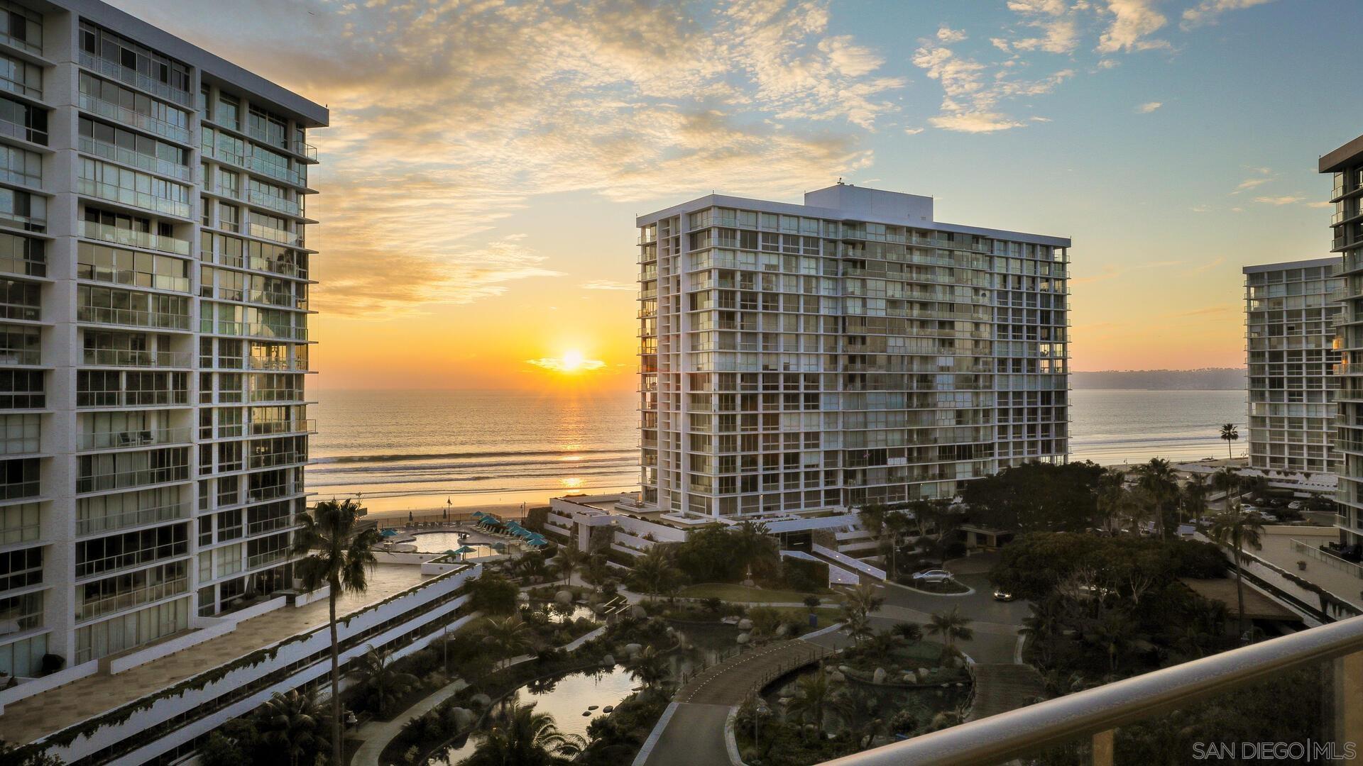 Detail Gallery Image 2 of 12 For 1770 Avenida De  Avenida Del Mundo  1210, Coronado,  CA 92118 - 2 Beds | 2 Baths