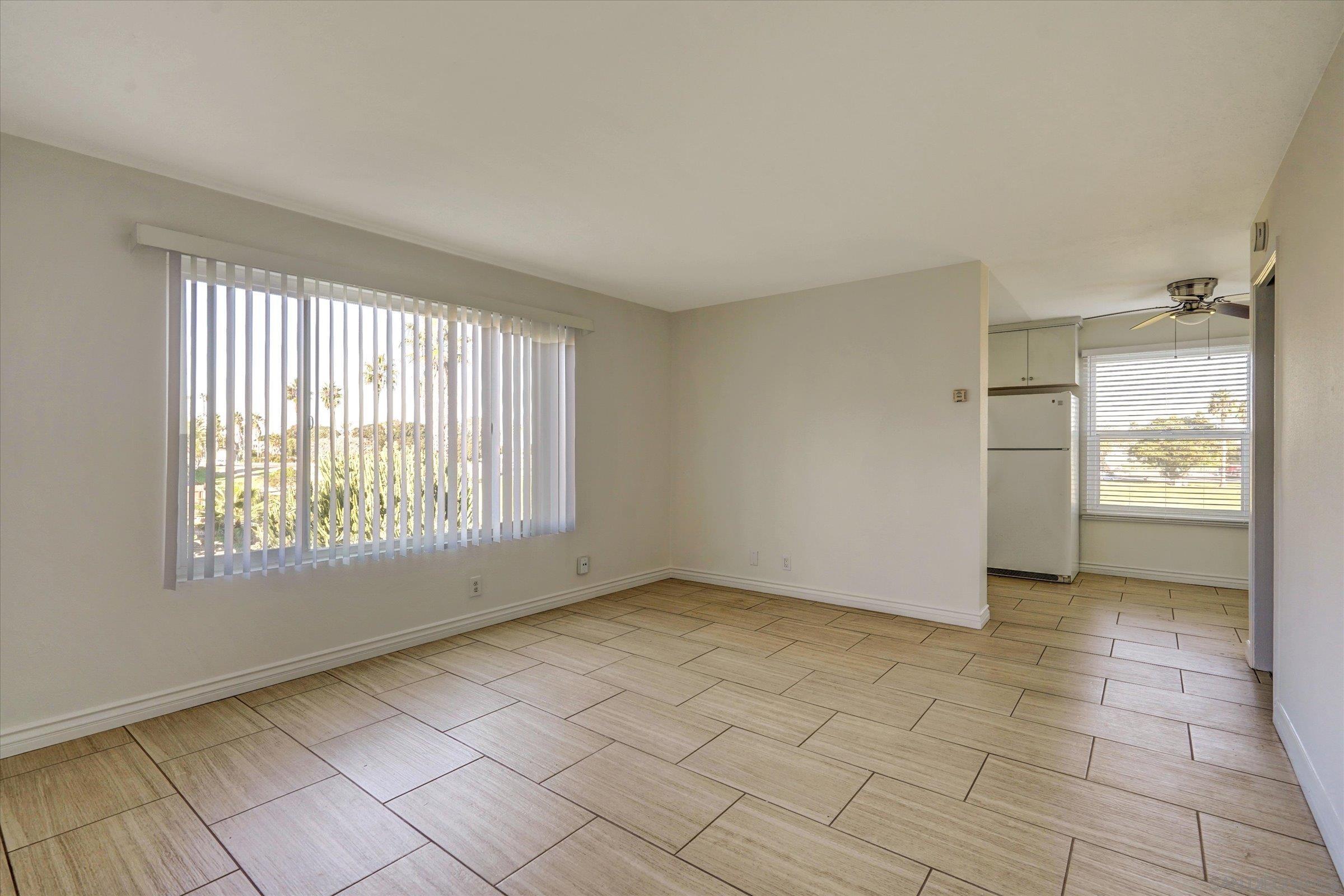 Detail Gallery Image 11 of 21 For 4712 W W Point Loma Blvd  4, San Diego,  CA 92107 - 2 Beds | 1 Baths