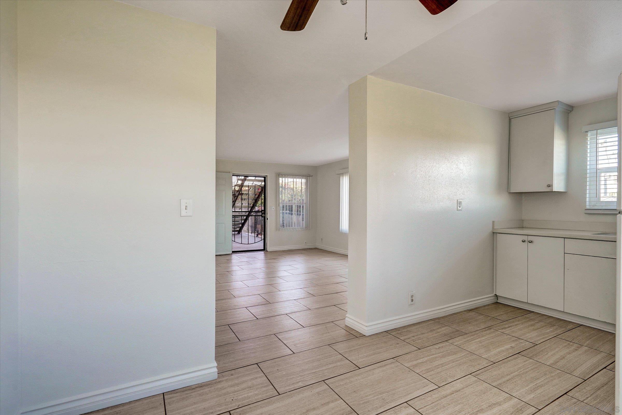 Detail Gallery Image 7 of 21 For 4712 W W Point Loma Blvd  4, San Diego,  CA 92107 - 2 Beds | 1 Baths