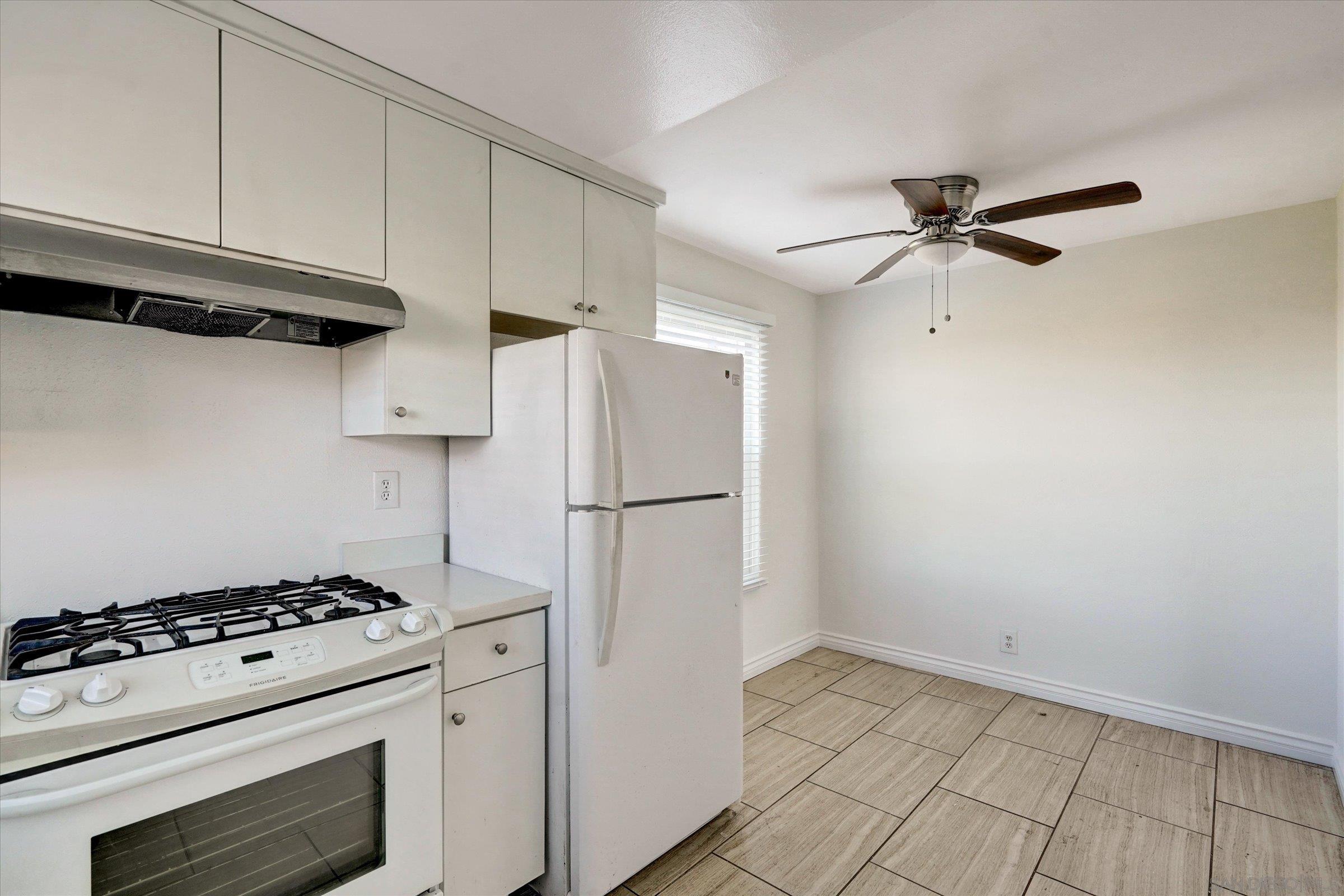 Detail Gallery Image 8 of 21 For 4712 W W Point Loma Blvd  4, San Diego,  CA 92107 - 2 Beds | 1 Baths