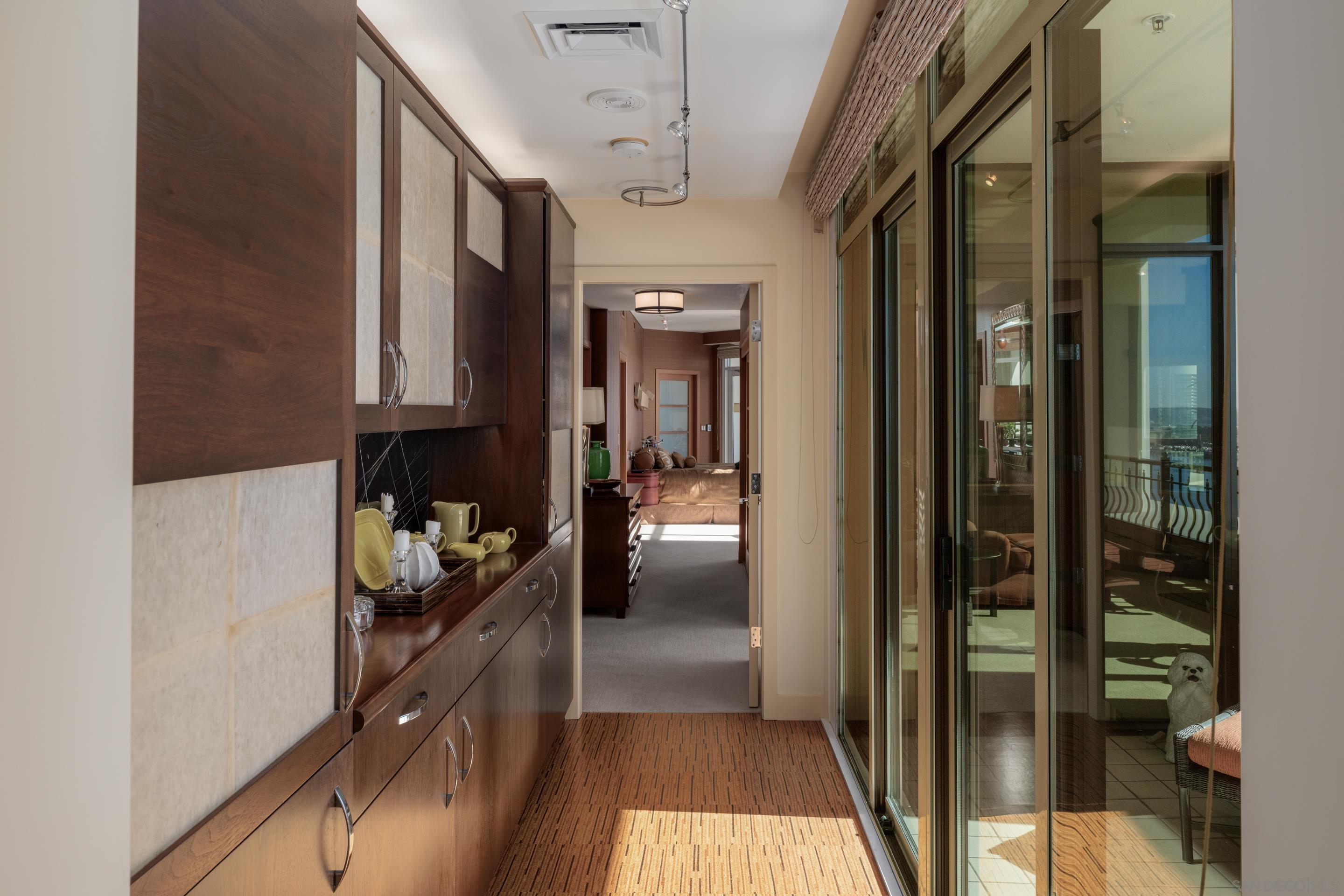 Detail Gallery Image 16 of 73 For 700 W Harbor Dr  #2202,  San Diego,  CA 92101 - 4 Beds | 3/1 Baths