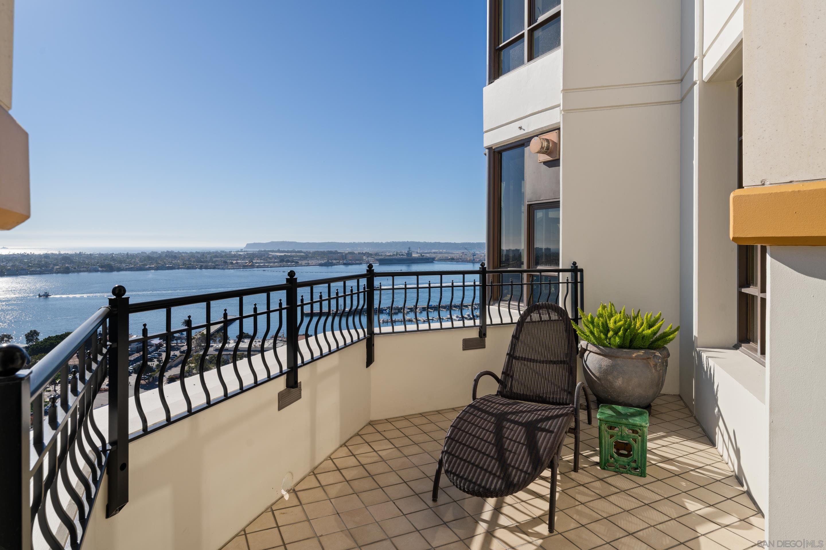 Detail Gallery Image 21 of 73 For 700 W Harbor Dr  #2202,  San Diego,  CA 92101 - 4 Beds | 3/1 Baths