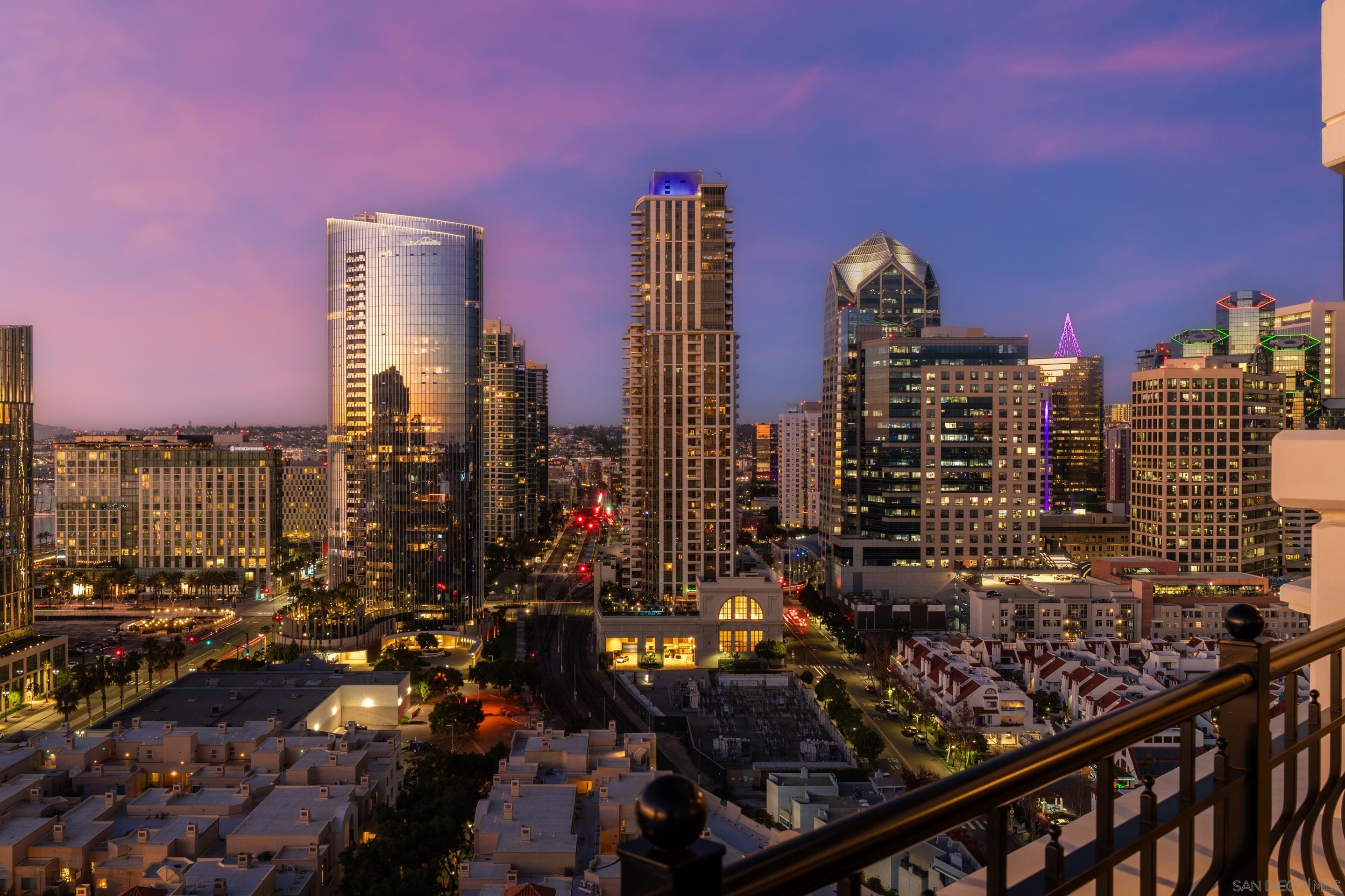 Detail Gallery Image 33 of 73 For 700 W Harbor Dr  #2202,  San Diego,  CA 92101 - 4 Beds | 3/1 Baths