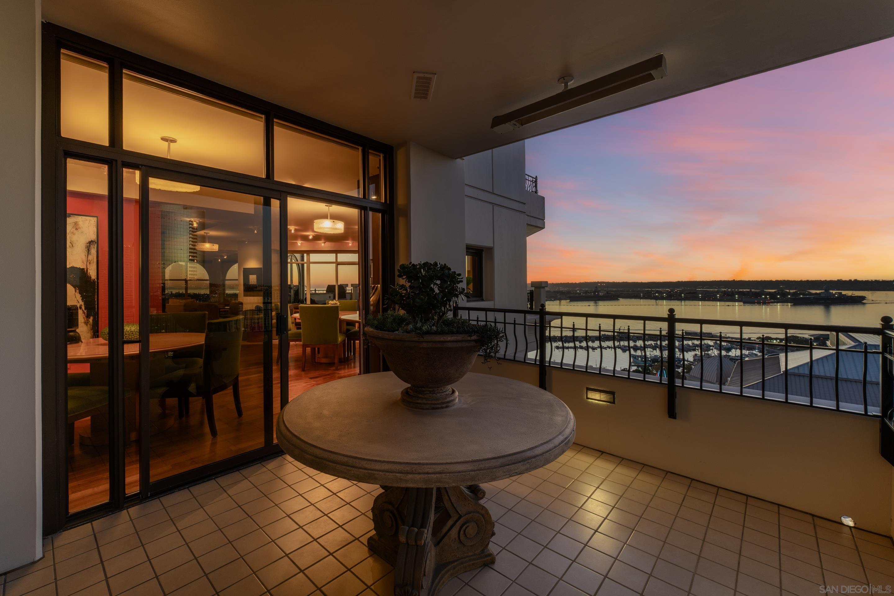 Detail Gallery Image 45 of 73 For 700 W Harbor Dr  #2202,  San Diego,  CA 92101 - 4 Beds | 3/1 Baths