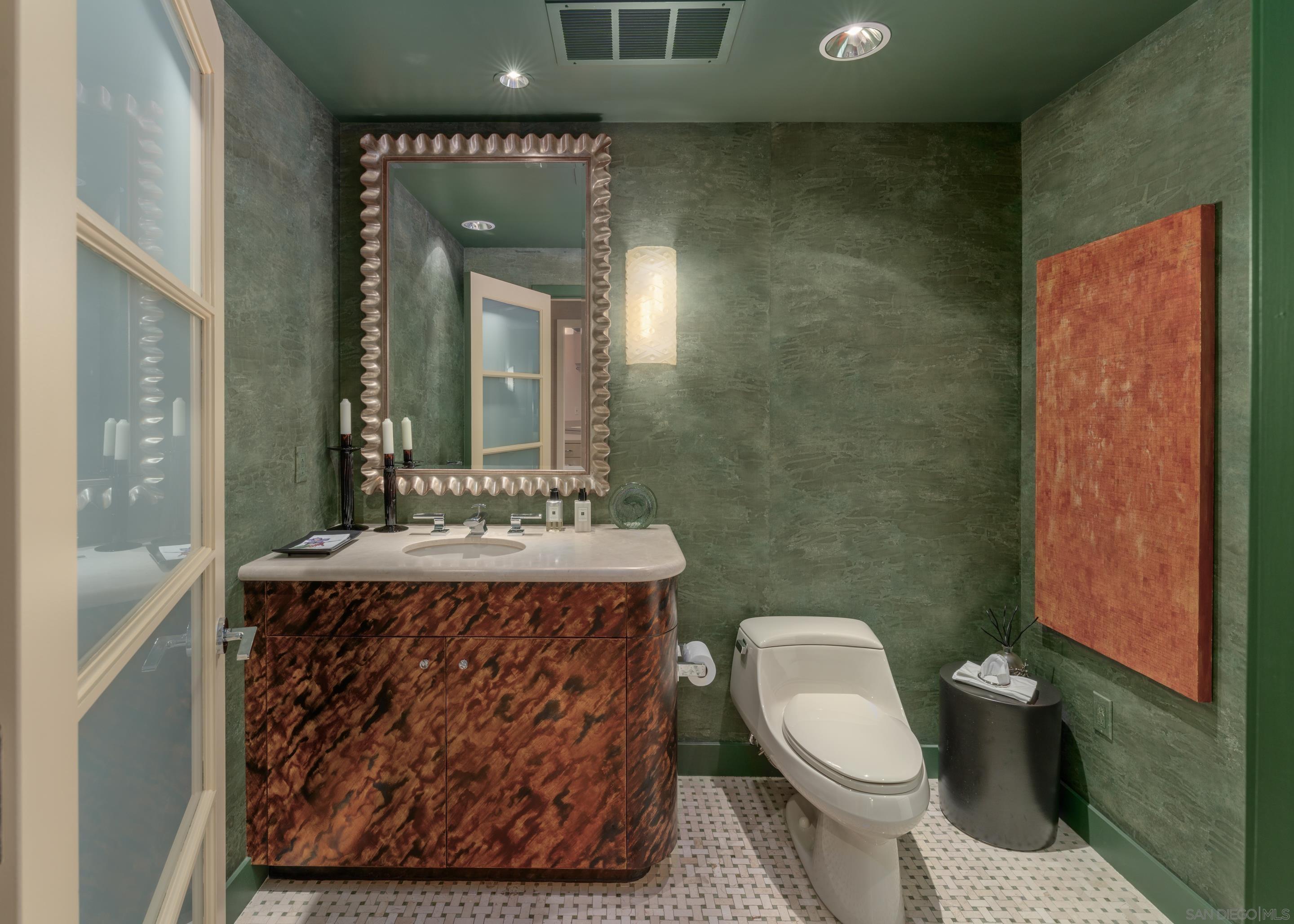 Detail Gallery Image 60 of 73 For 700 W Harbor Dr  #2202,  San Diego,  CA 92101 - 4 Beds | 3/1 Baths