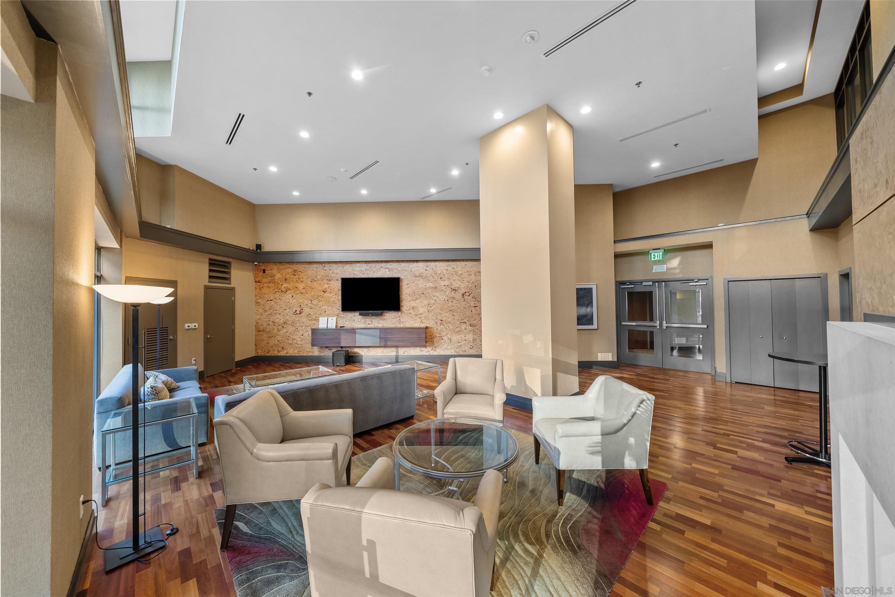 Detail Gallery Image 69 of 73 For 700 W Harbor Dr  #2202,  San Diego,  CA 92101 - 4 Beds | 3/1 Baths