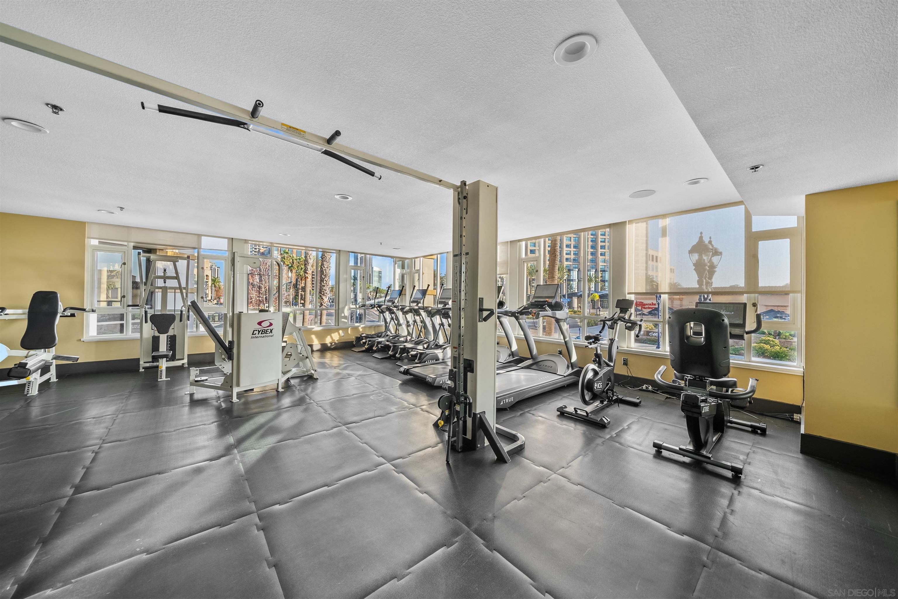 Detail Gallery Image 72 of 73 For 700 W Harbor Dr  #2202,  San Diego,  CA 92101 - 4 Beds | 3/1 Baths