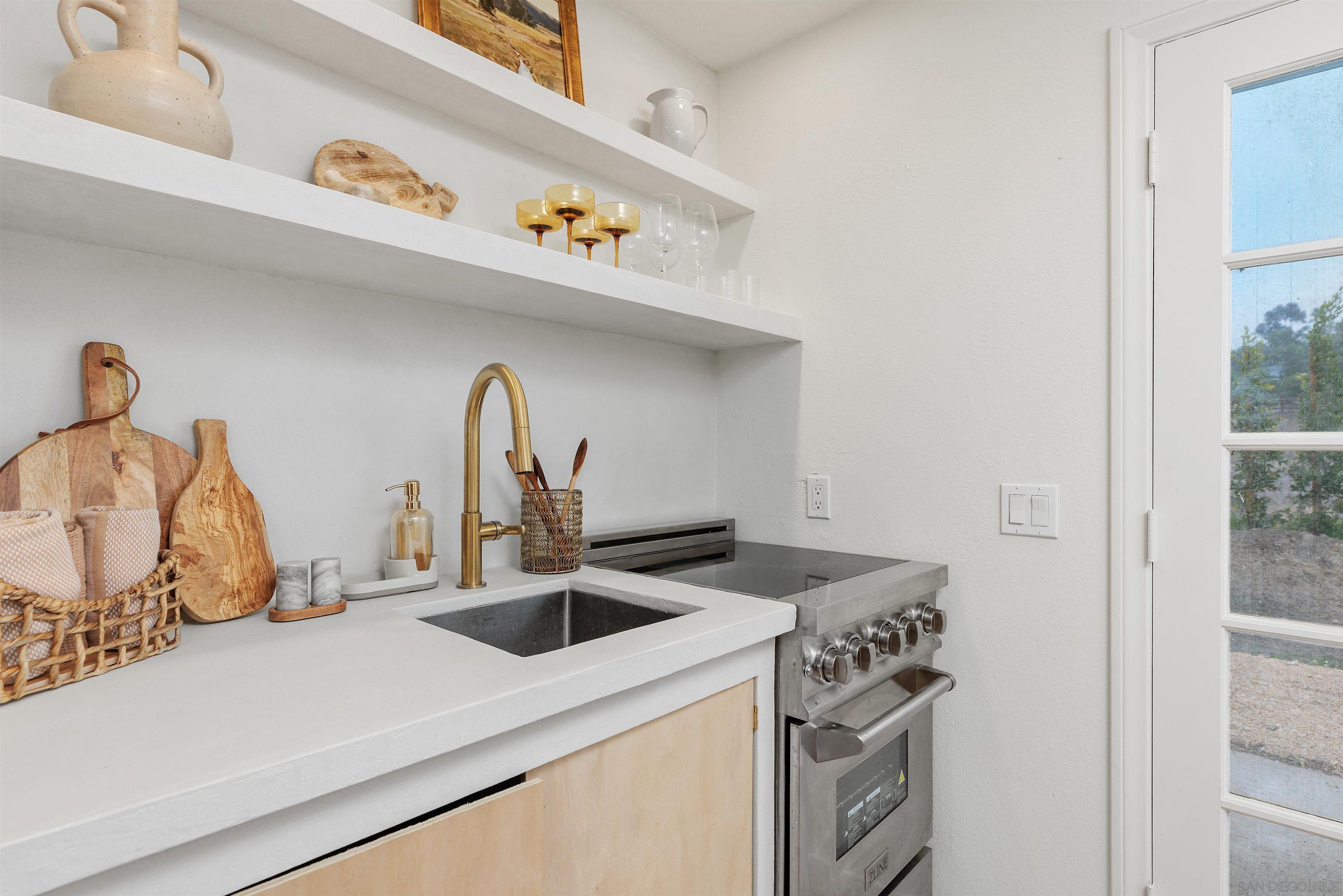 Detail Gallery Image 7 of 14 For 6631  Lago Lindo, Rancho Santa Fe,  CA 92067 - 1 Beds | 1 Baths