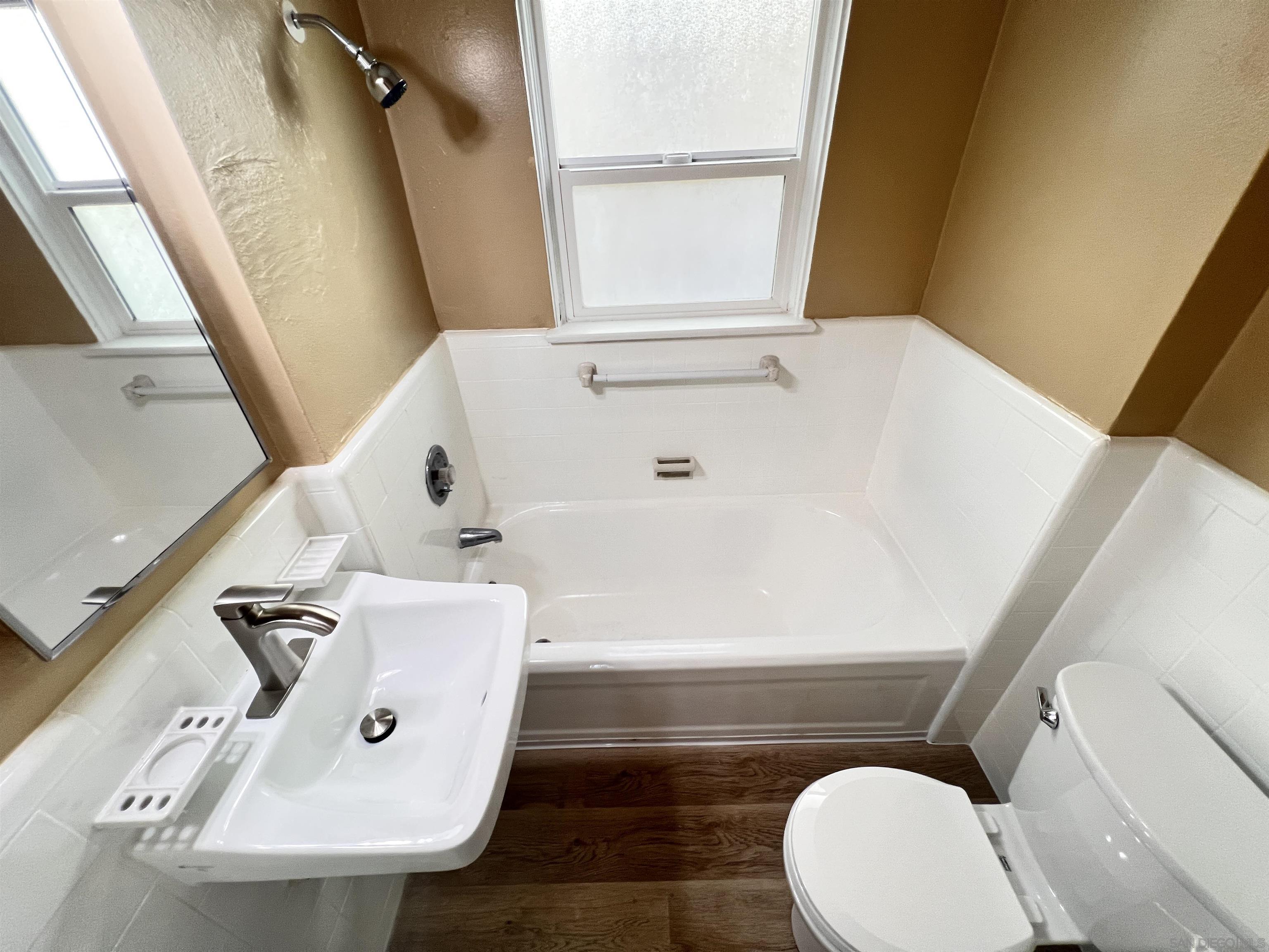 Detail Gallery Image 15 of 38 For 510  Upas St, San Diego,  CA 92103 - – Beds | – Baths