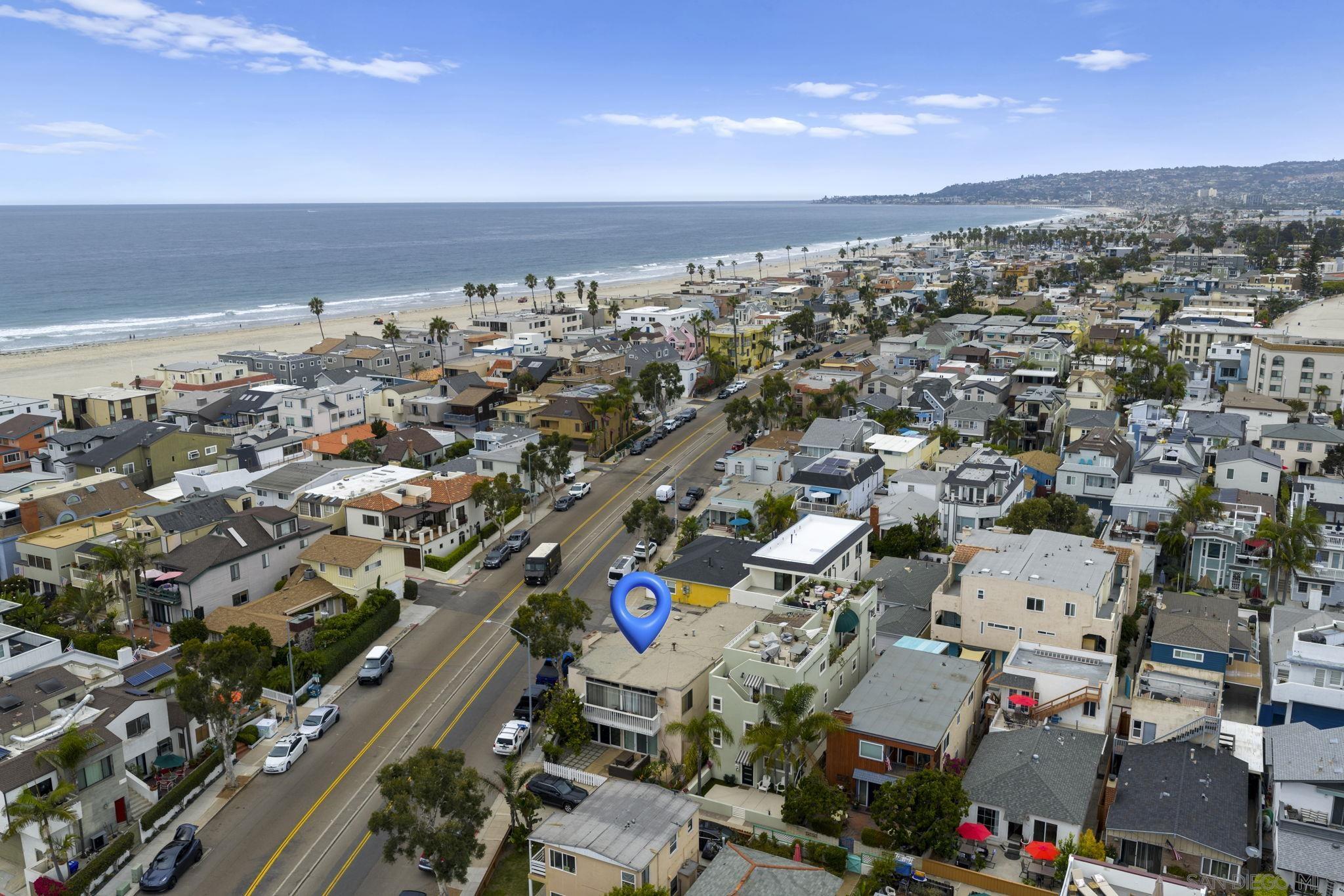 Detail Gallery Image 3 of 25 For 2735  Mission Blvd, San Diego,  CA 92109 - 2 Beds | 2 Baths