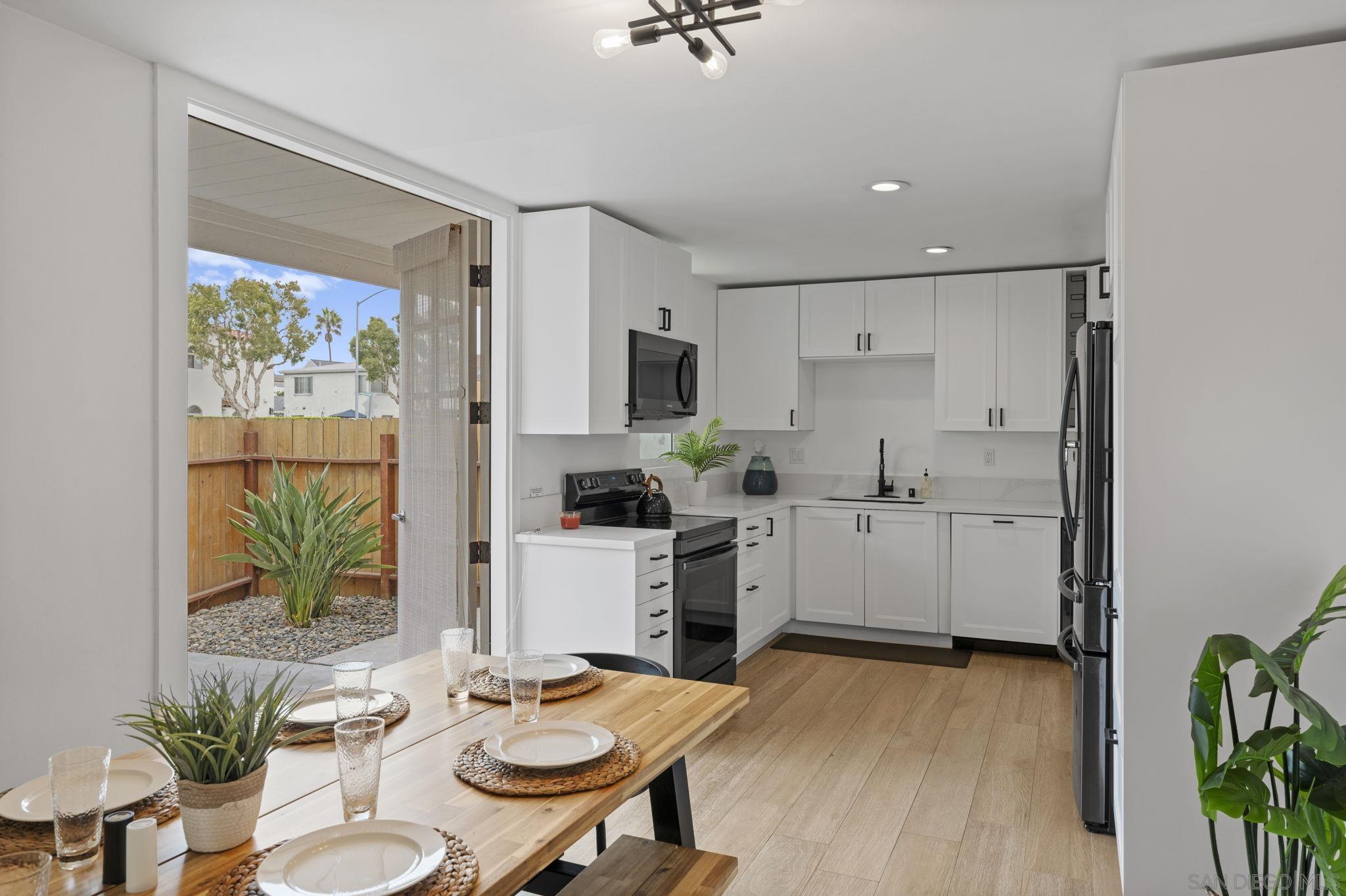 Detail Gallery Image 23 of 25 For 2735  Mission Blvd, San Diego,  CA 92109 - 2 Beds | 2 Baths