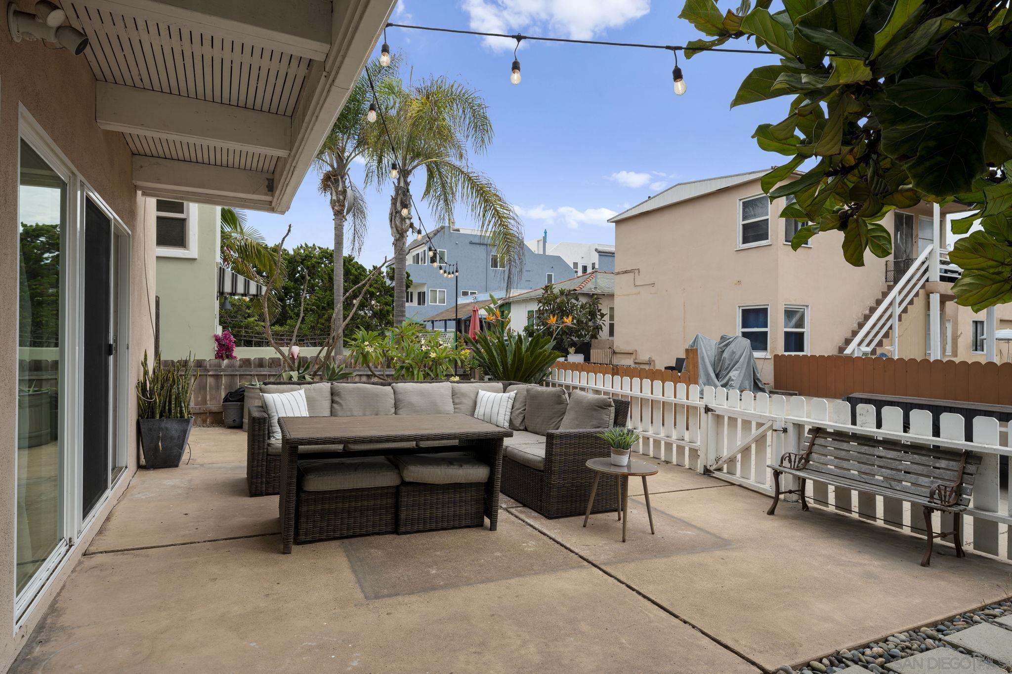 Detail Gallery Image 9 of 25 For 2735  Mission Blvd, San Diego,  CA 92109 - 2 Beds | 2 Baths