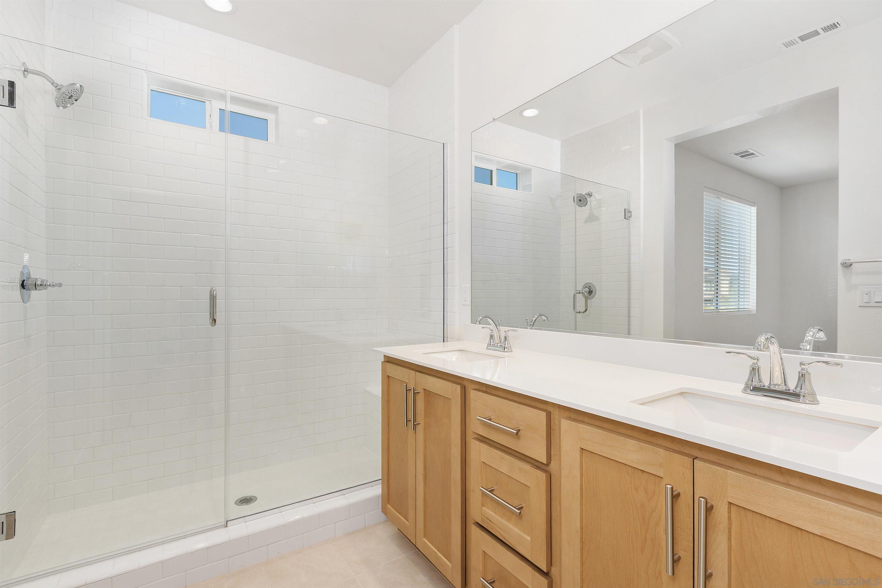 Detail Gallery Image 13 of 26 For 32336  Brunello, Temecula,  CA 92591 - 3 Beds | 2/1 Baths