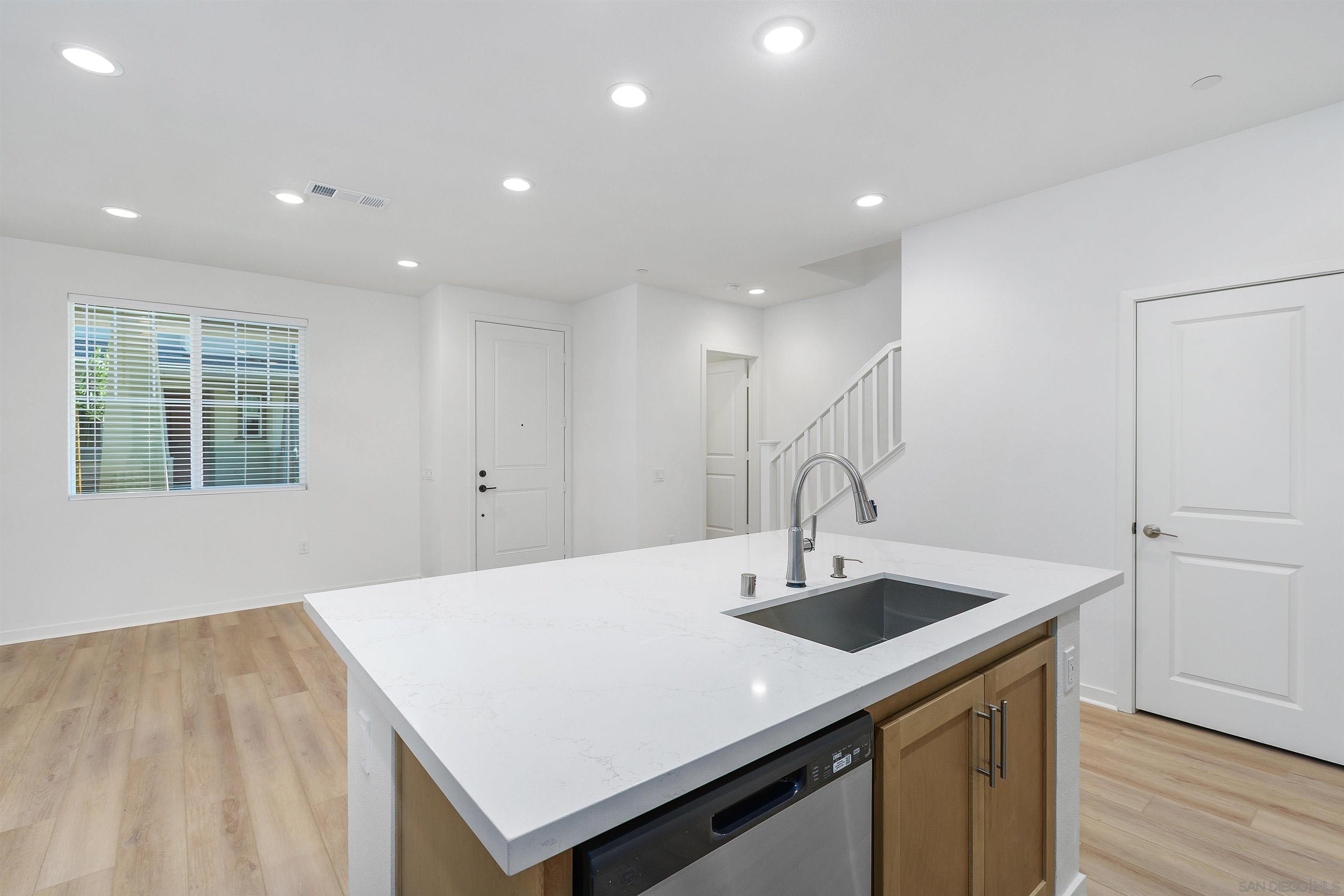 Detail Gallery Image 10 of 26 For 32336  Brunello, Temecula,  CA 92591 - 3 Beds | 2/1 Baths