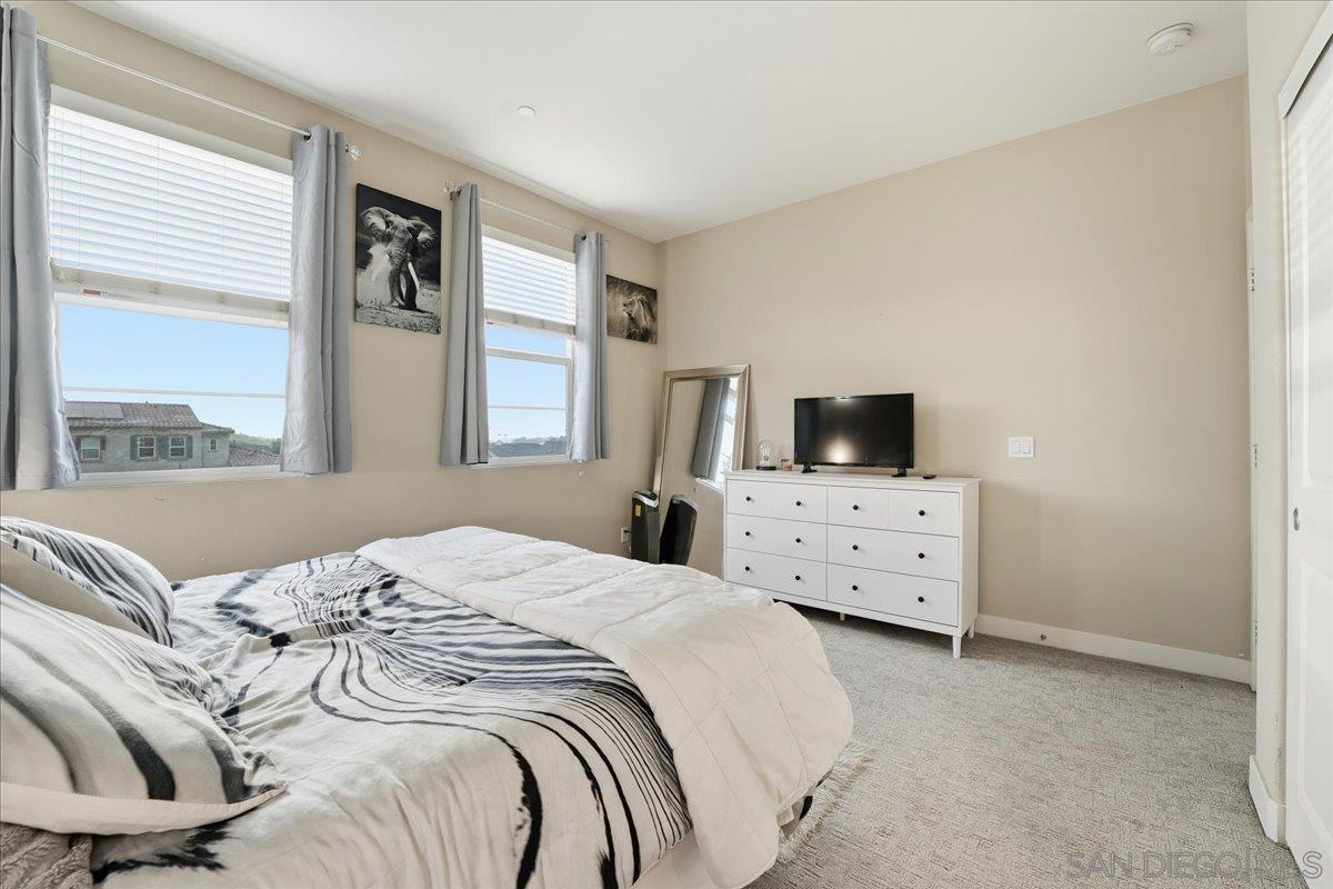 Detail Gallery Image 11 of 37 For 4321  Star Path Way  #3,  Oceanside,  CA 92056 - 3 Beds | 2/1 Baths