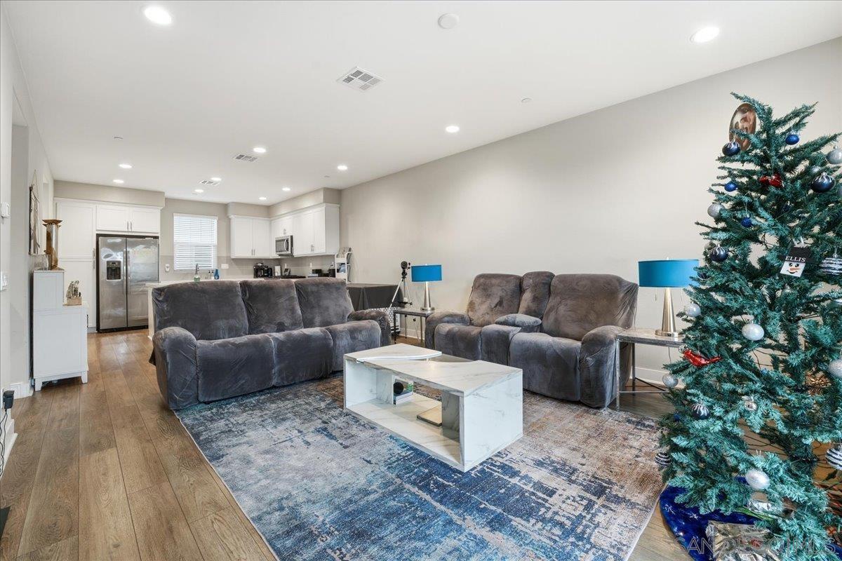 Detail Gallery Image 37 of 37 For 4321  Star Path Way  #3,  Oceanside,  CA 92056 - 3 Beds | 2/1 Baths