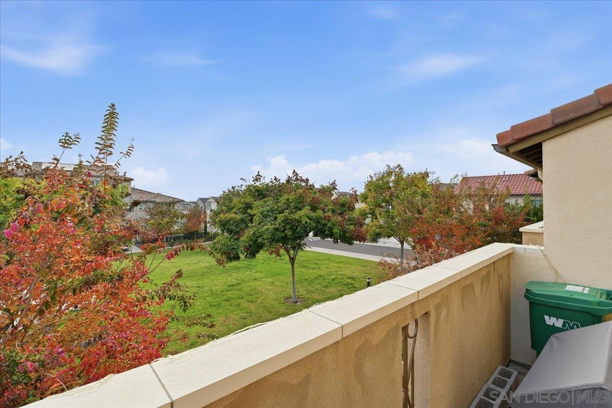 Detail Gallery Image 5 of 37 For 4321  Star Path Way  #3,  Oceanside,  CA 92056 - 3 Beds | 2/1 Baths