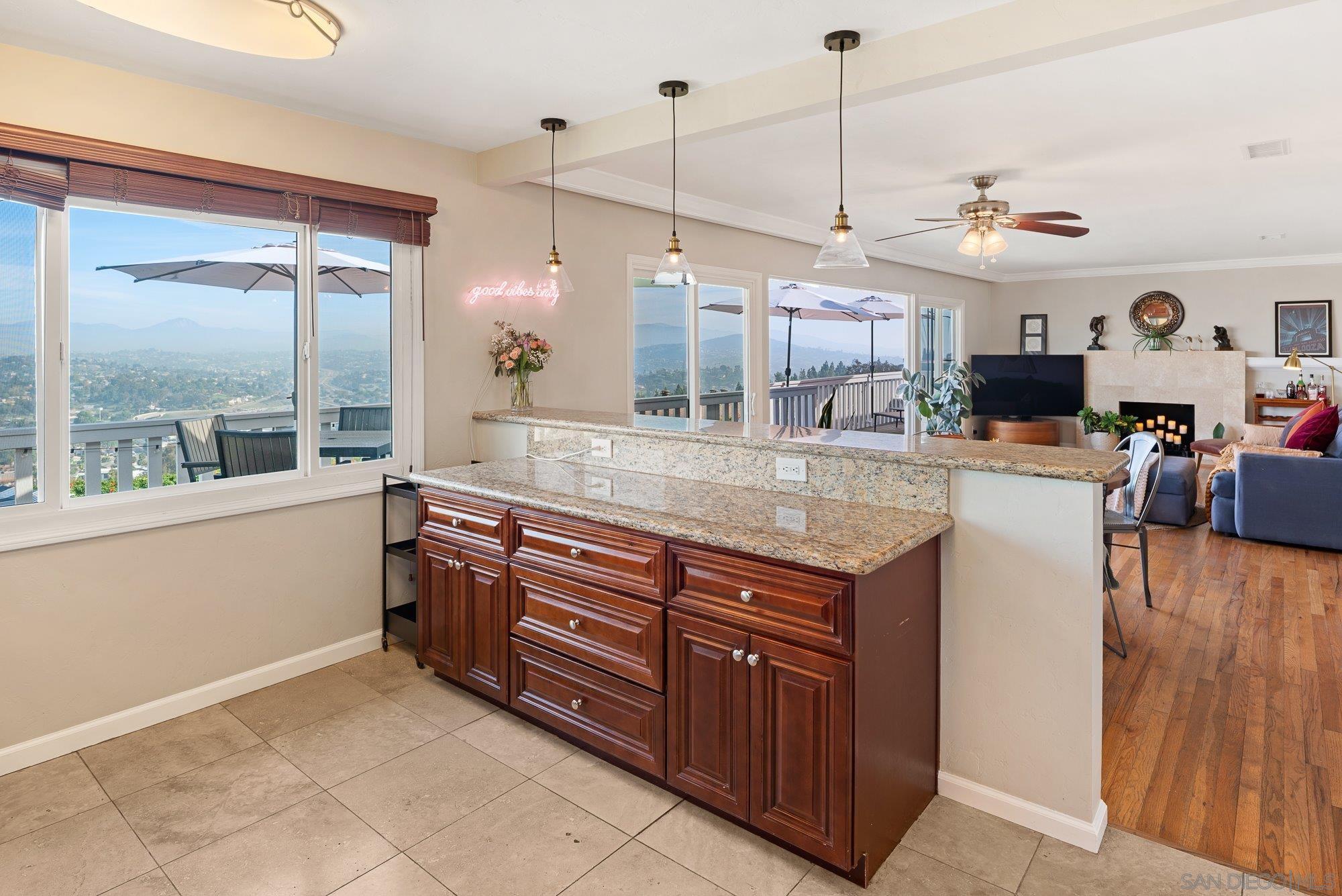 Detail Gallery Image 22 of 44 For 4258  Summit Drive, La Mesa,  CA 91941 - 3 Beds | 2/1 Baths