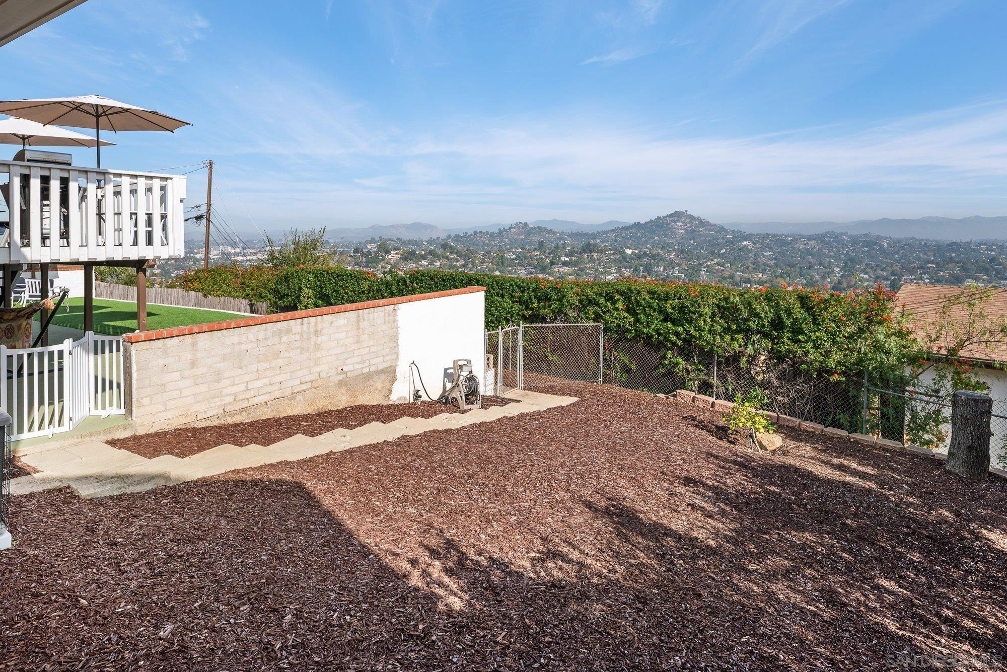 Detail Gallery Image 36 of 44 For 4258  Summit Drive, La Mesa,  CA 91941 - 3 Beds | 2/1 Baths