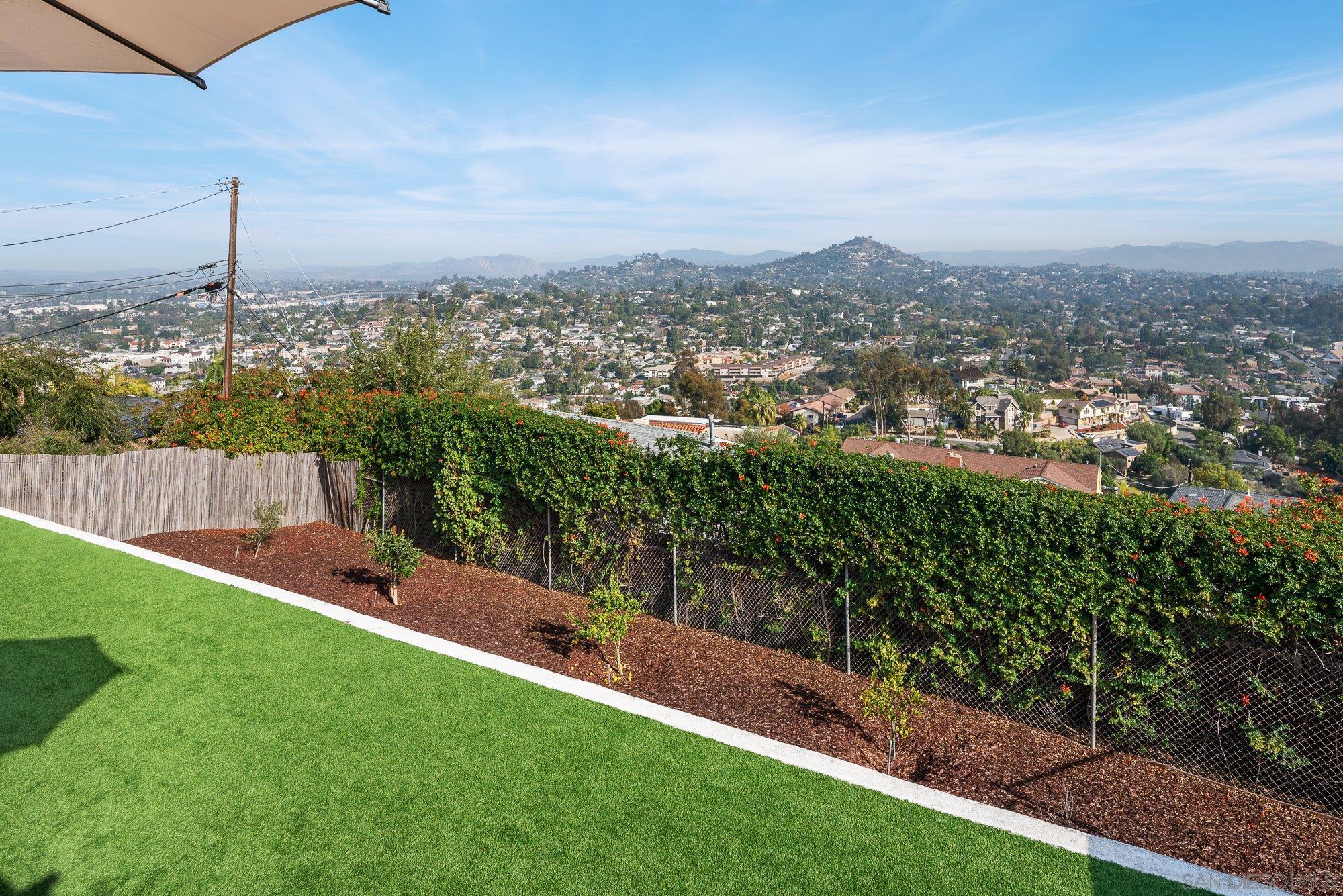 Detail Gallery Image 38 of 44 For 4258  Summit Drive, La Mesa,  CA 91941 - 3 Beds | 2/1 Baths